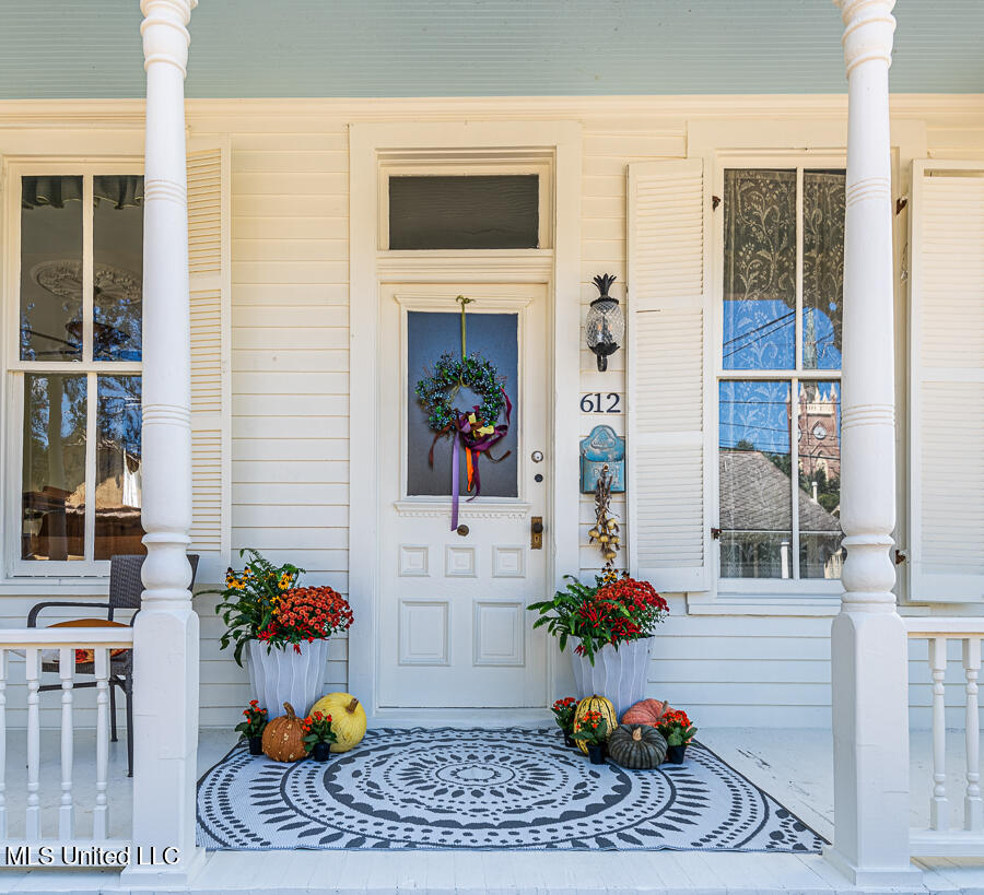 612 State Street Property Photo 49