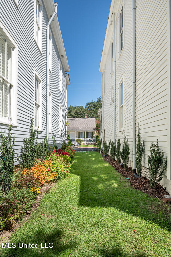 612 State Street Property Photo 51