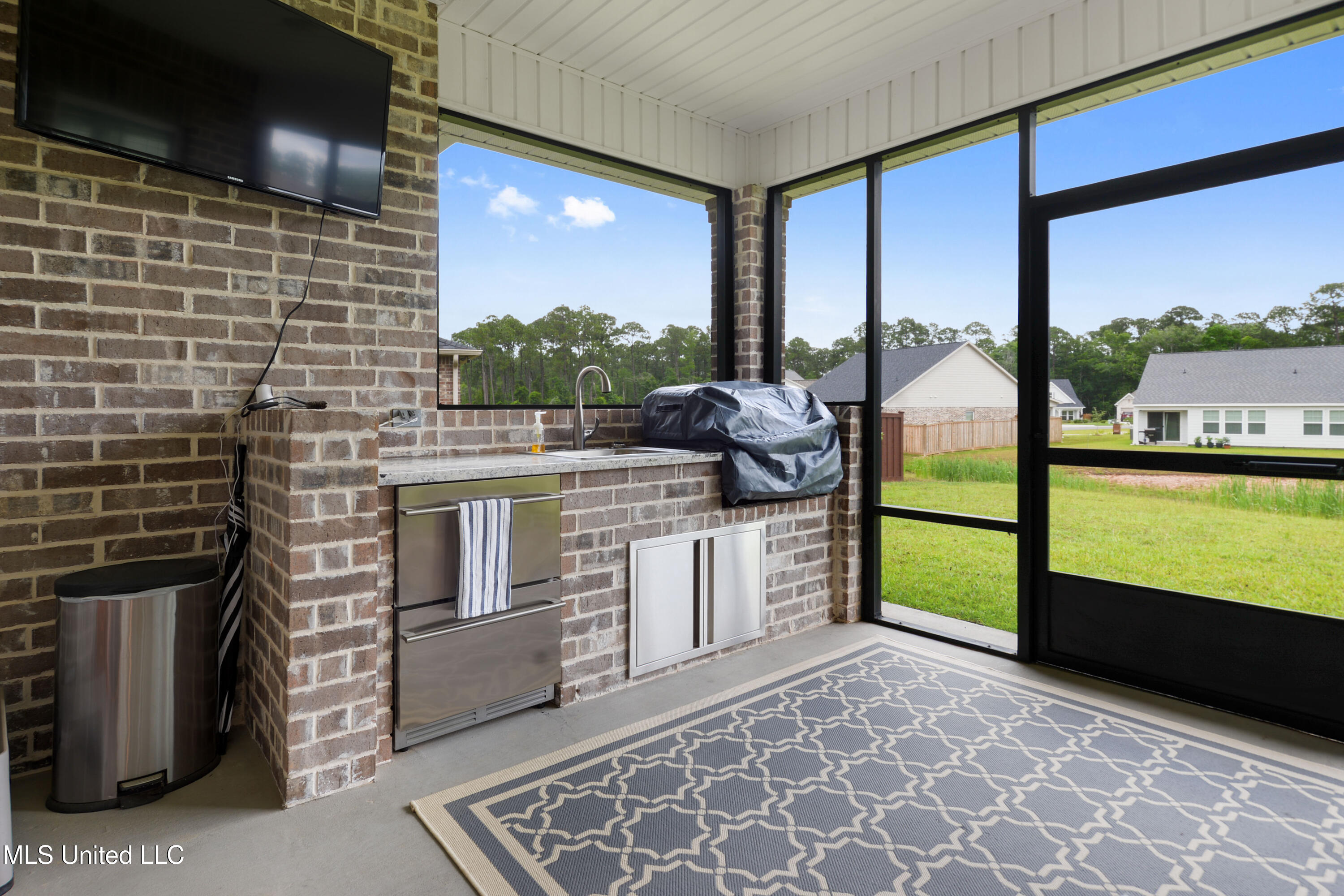 16872 W Landon Green Circle Property Photo 4