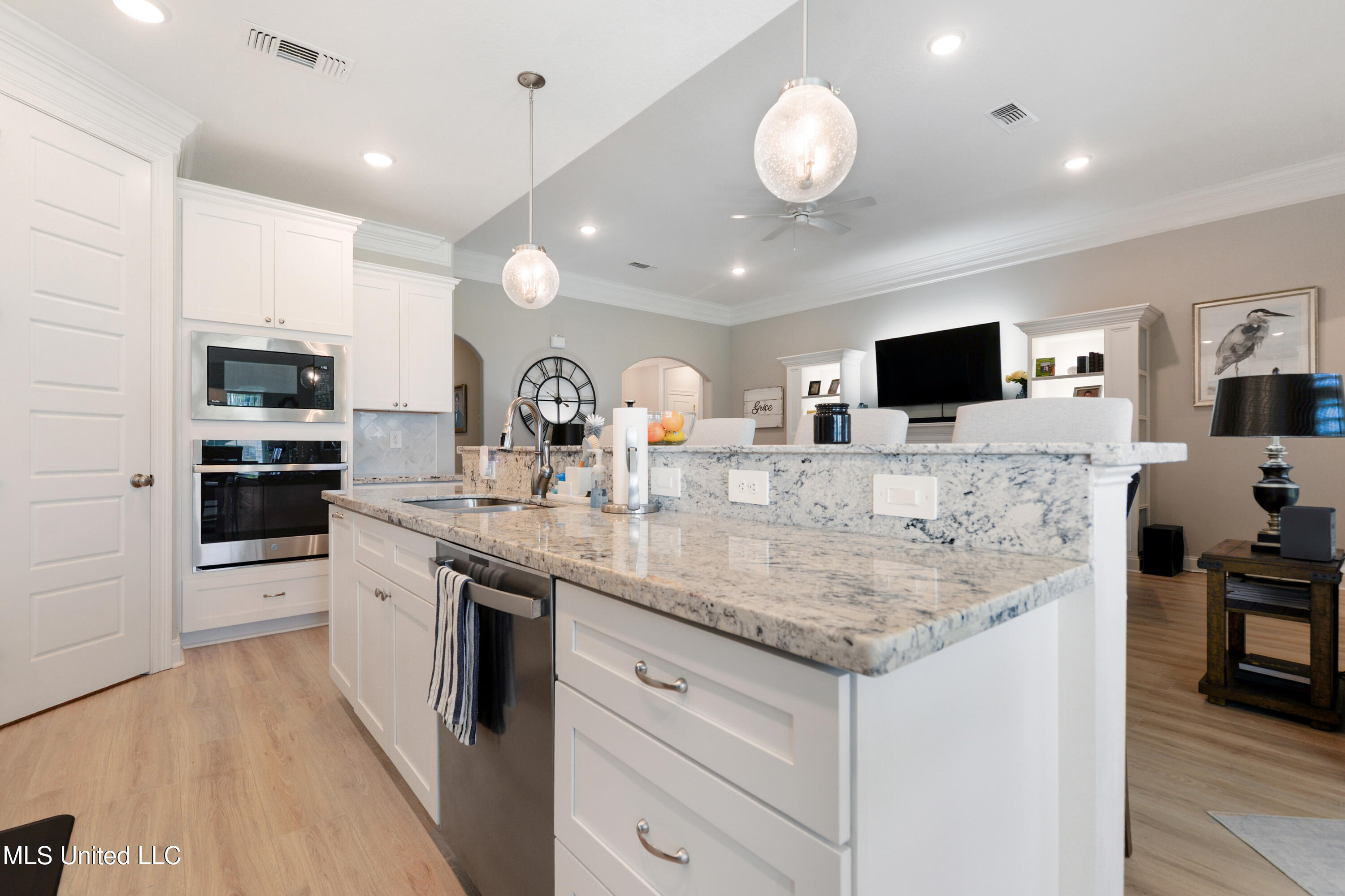 16872 W Landon Green Circle Property Photo 5