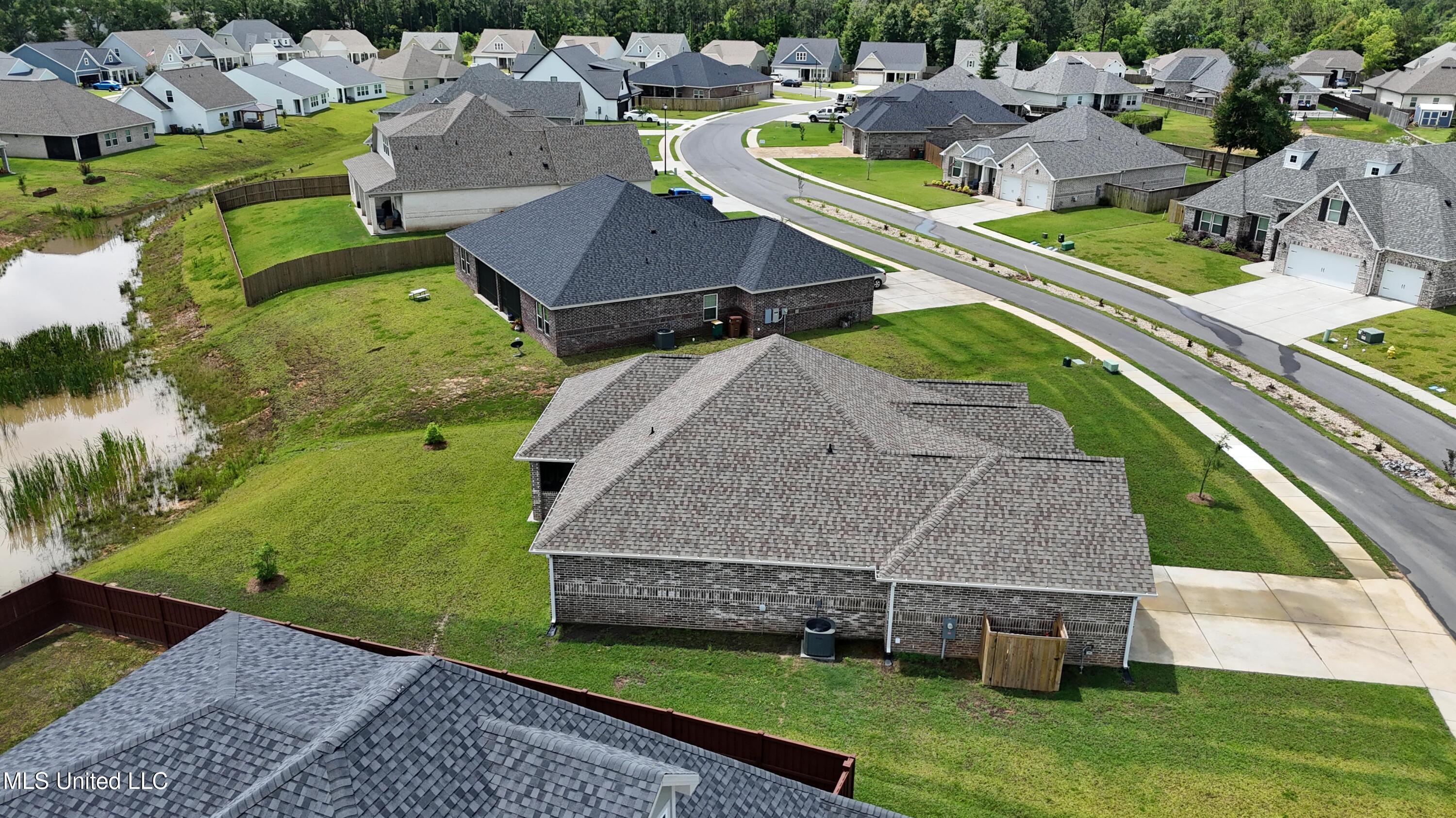 16872 W Landon Green Circle Property Photo 32