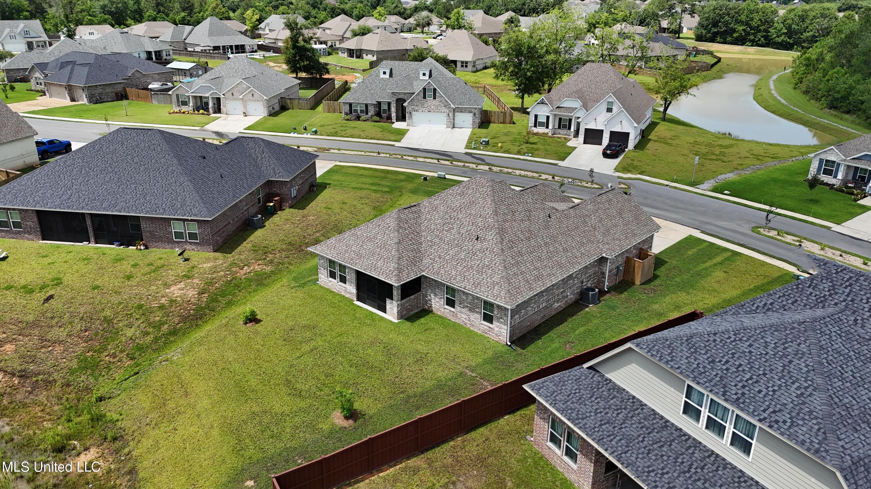 16872 W Landon Green Circle Property Photo 33