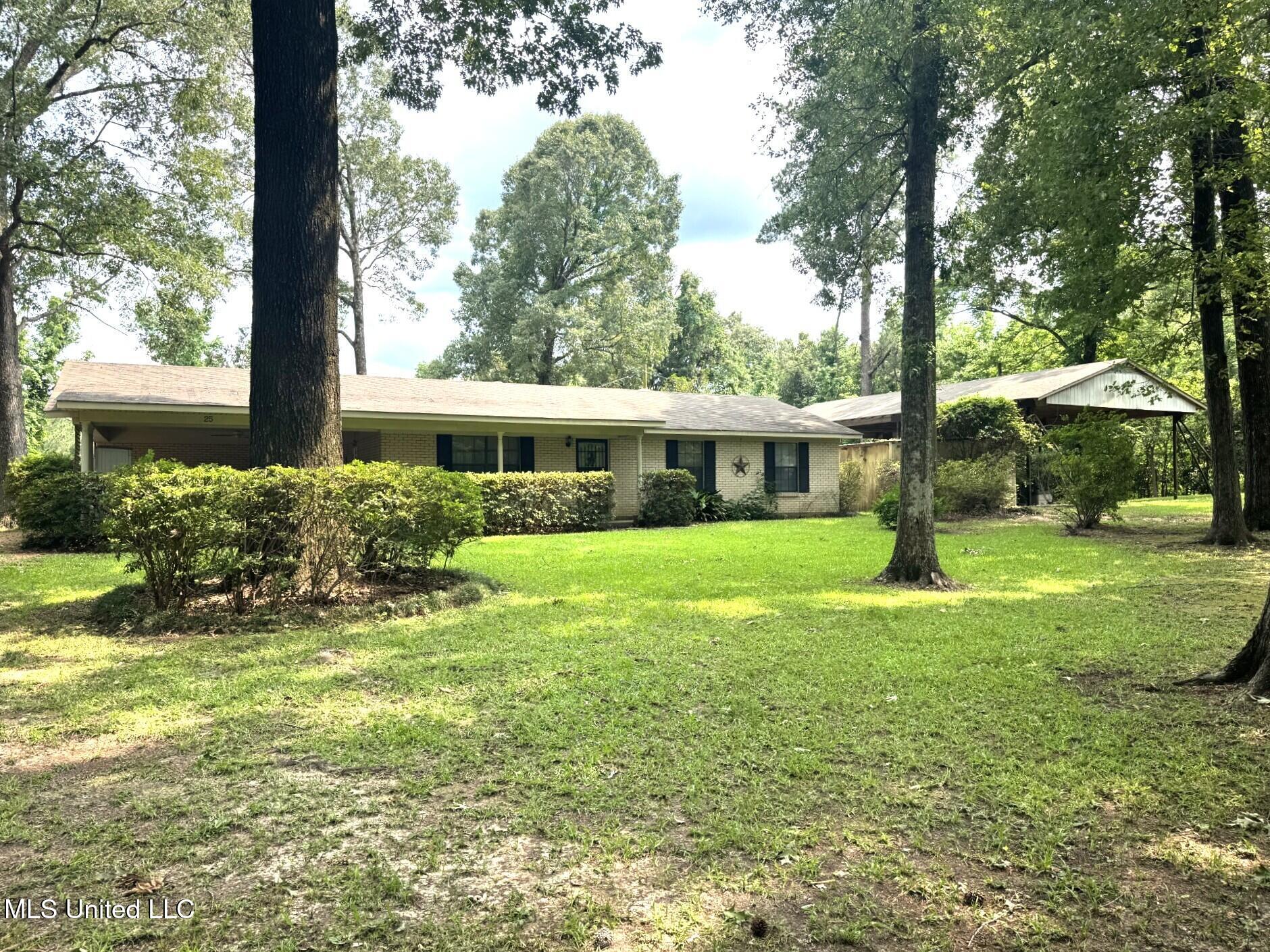25 Cloverdale Road Property Photo 1