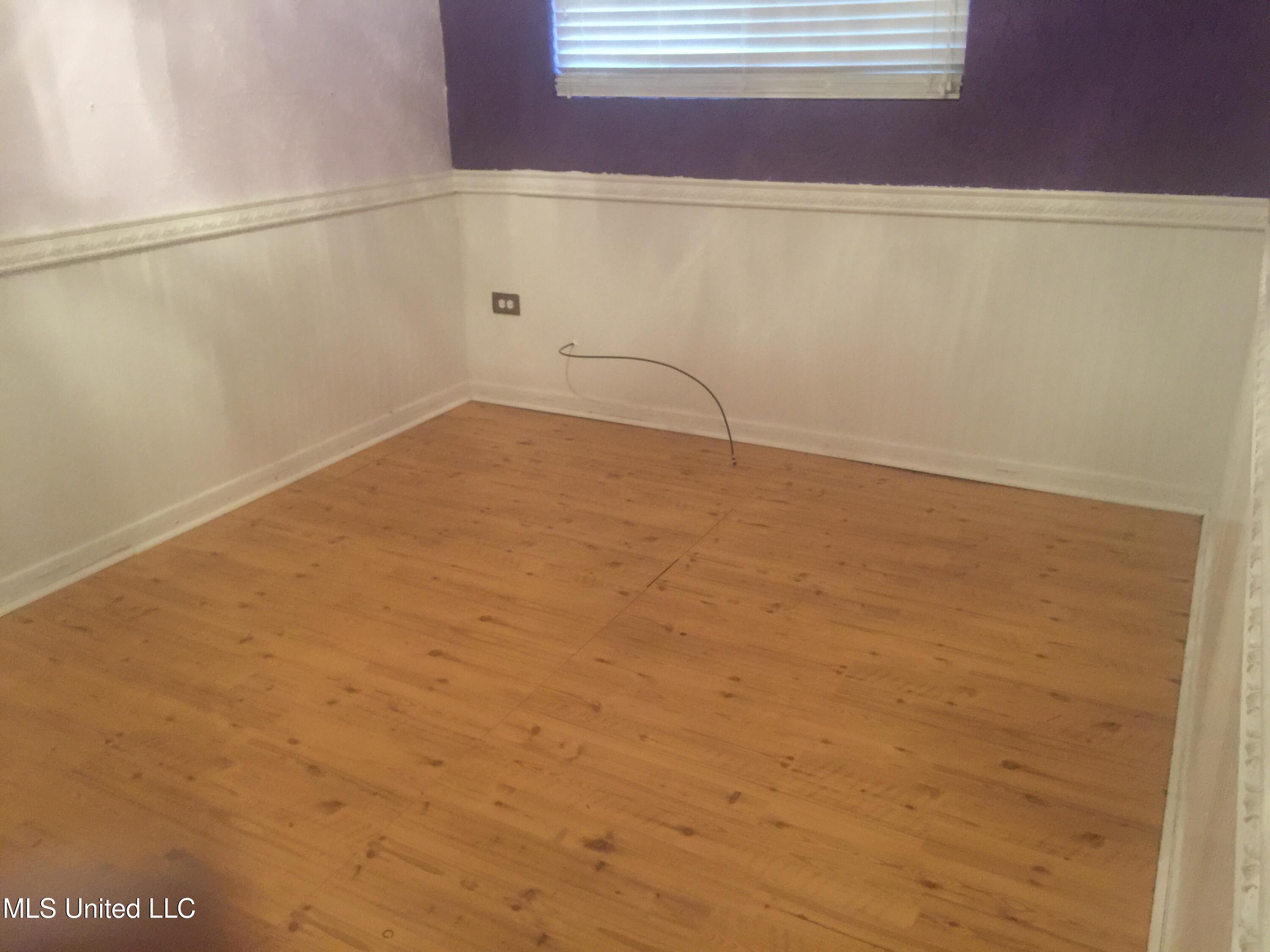 2758 E Benwood Drive Property Photo 10