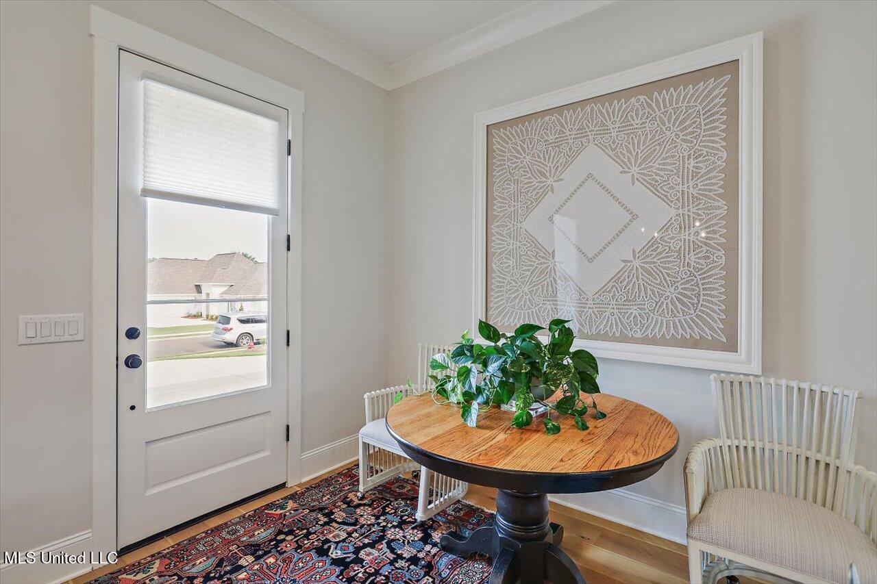 122 Seymour Drive Property Photo 5