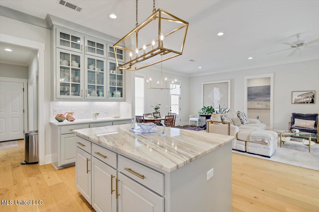 122 Seymour Drive Property Photo 11