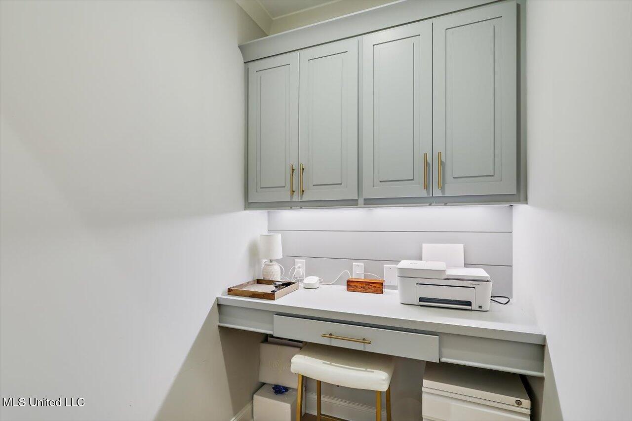 122 Seymour Drive Property Photo 17