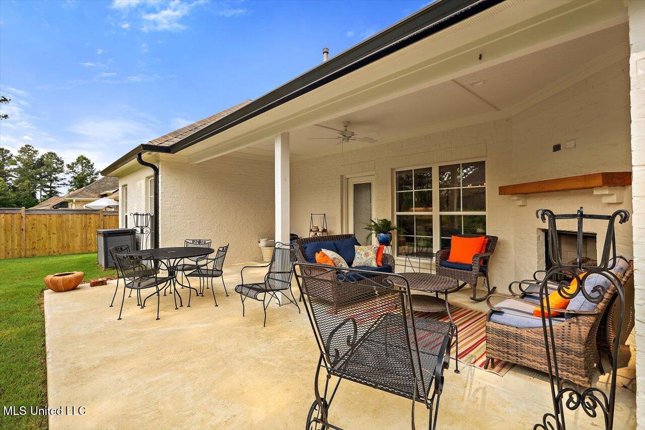 122 Seymour Drive Property Photo 26