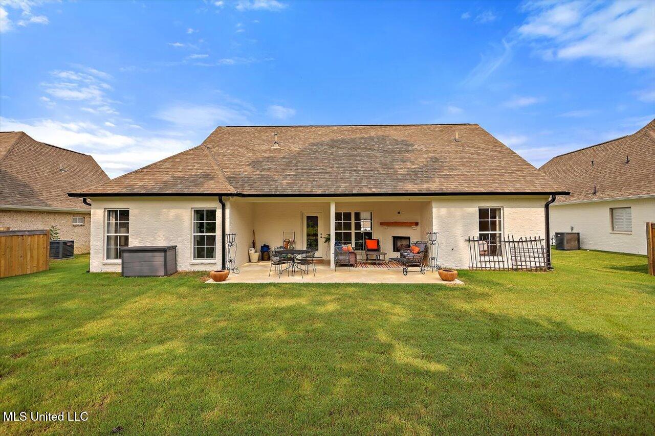 122 Seymour Drive Property Photo 27