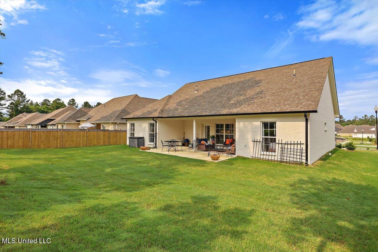 122 Seymour Drive Property Photo 28