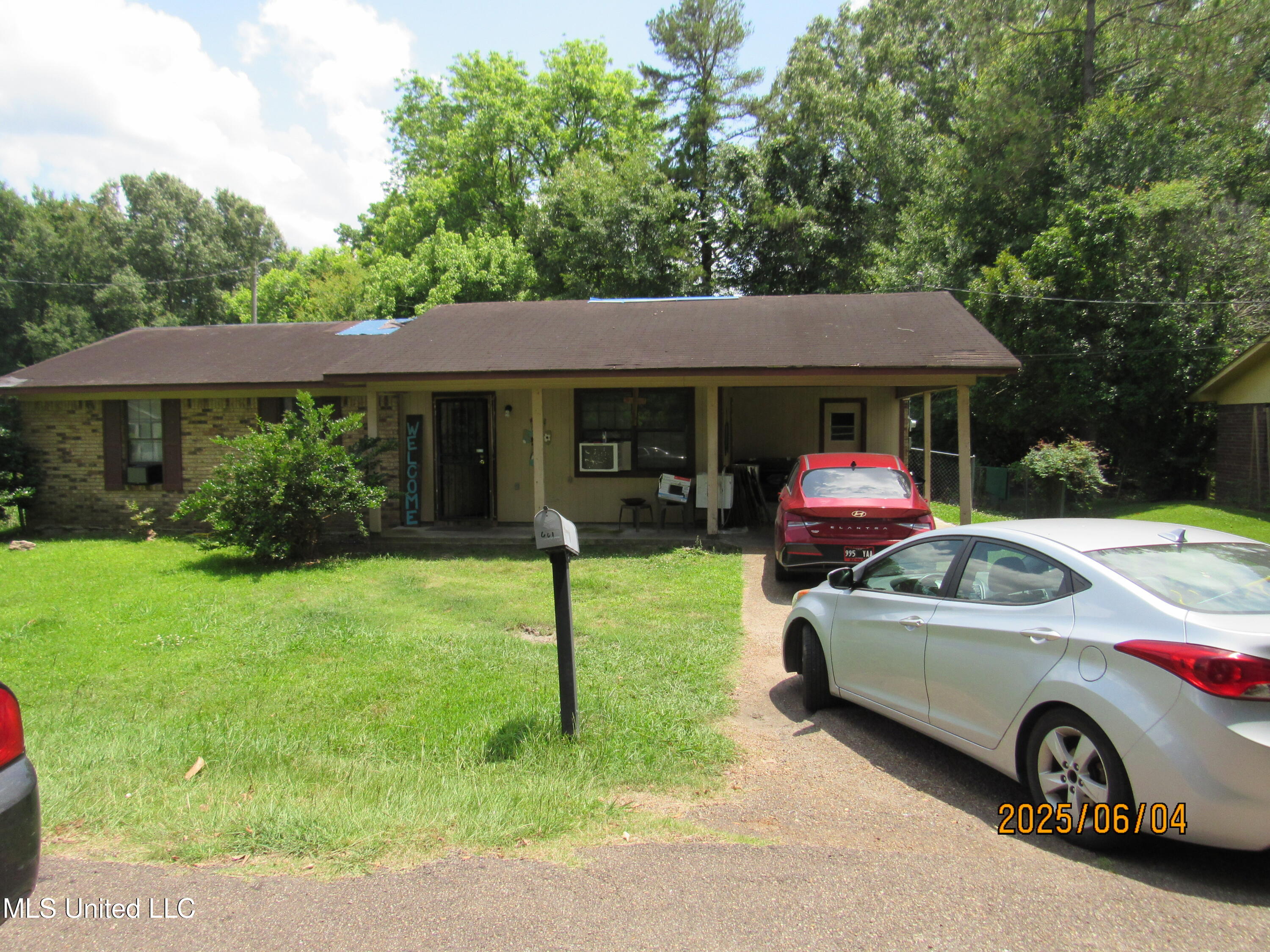 601 Central Property Photo 1