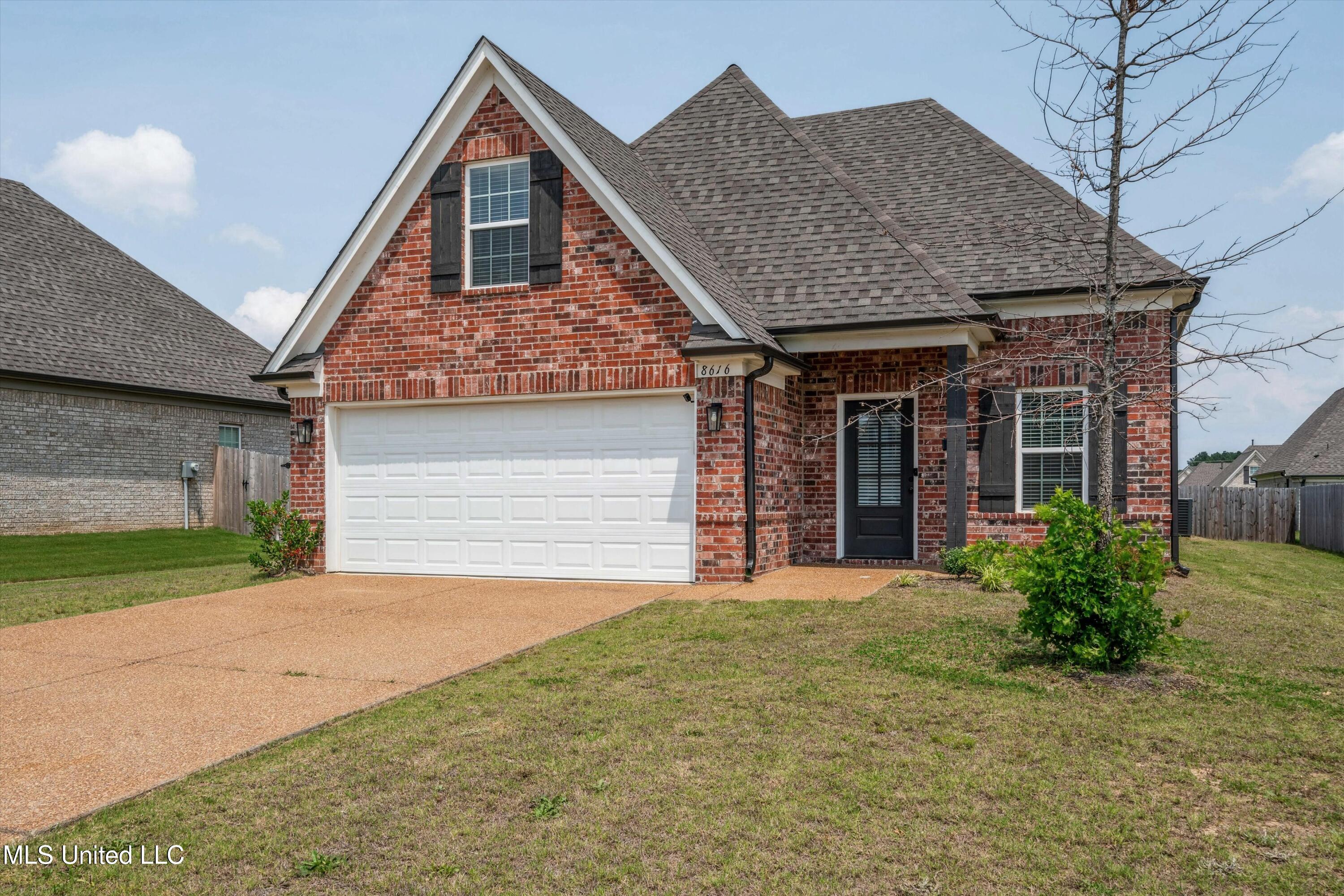 8616 Hayes Drive Property Photo 1