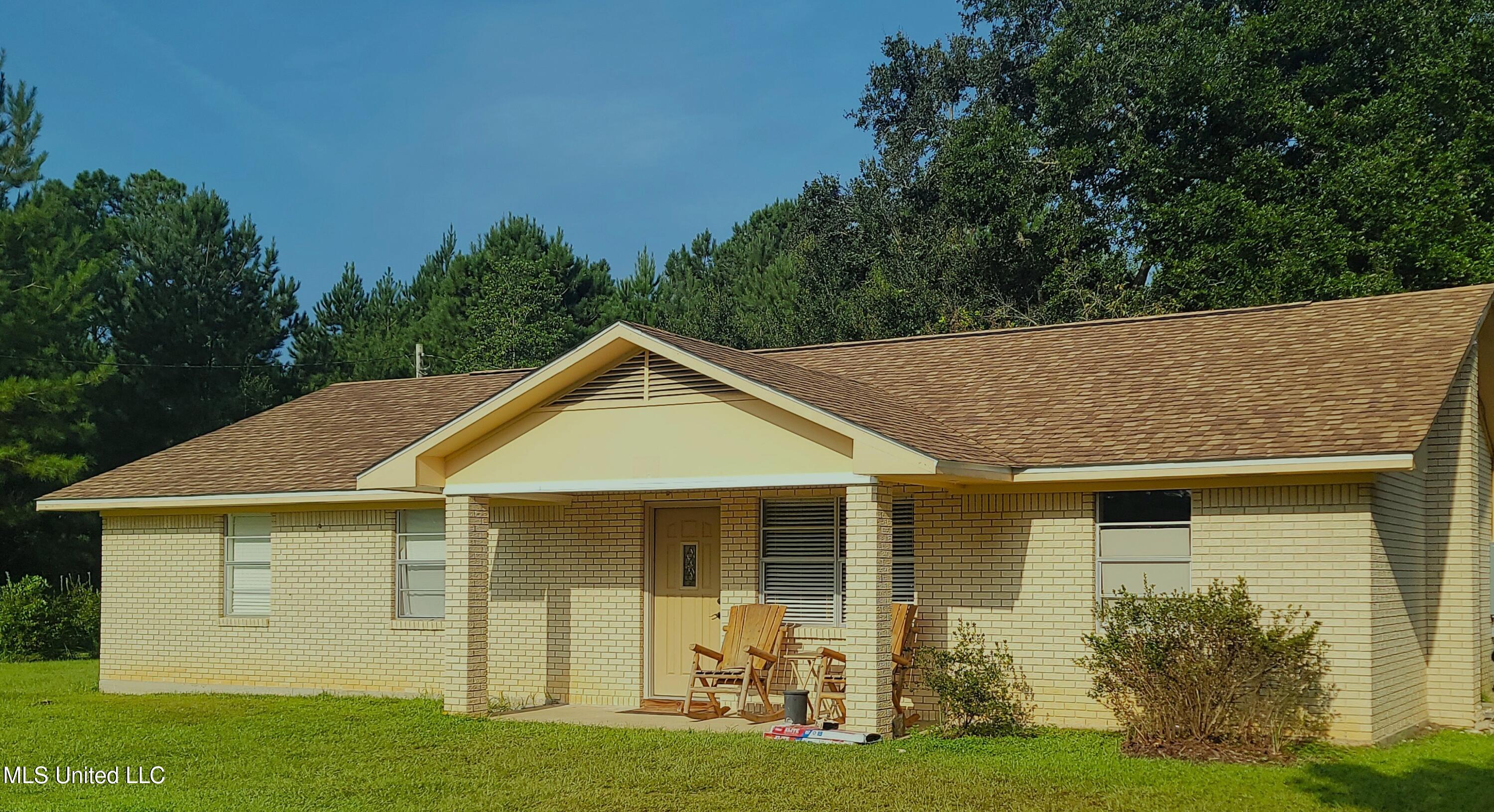 23601 Hinton Road Property Photo 1