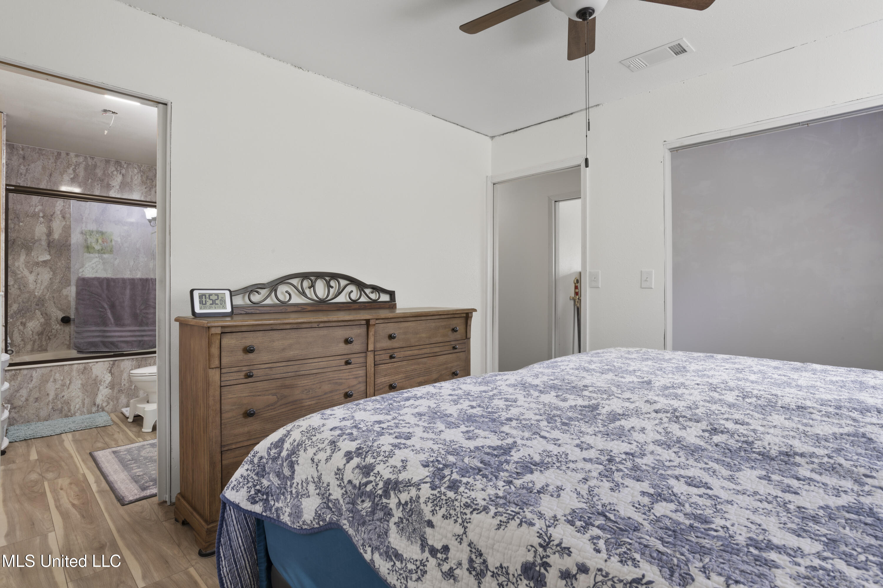 23601 Hinton Road Property Photo 12