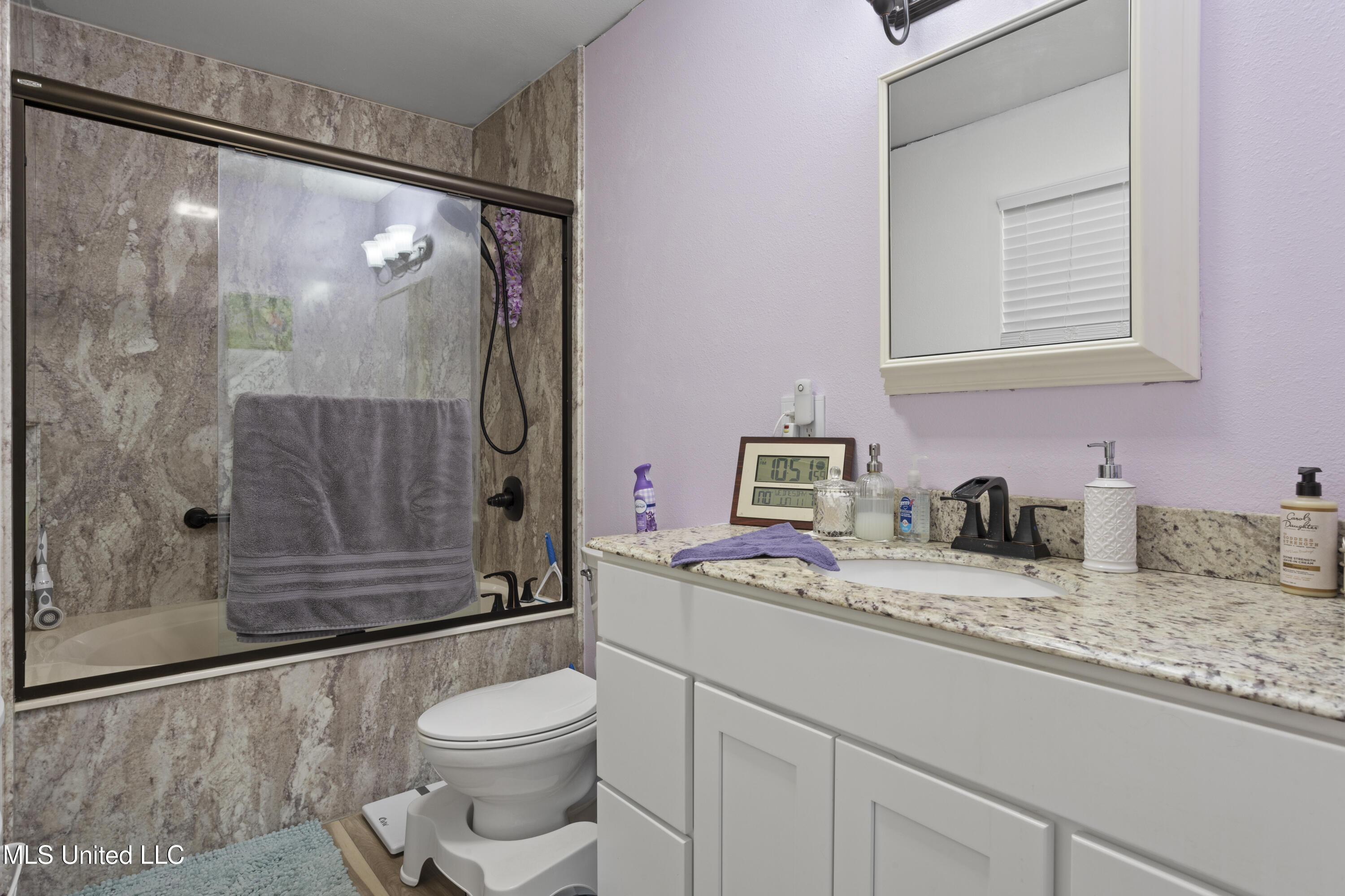 23601 Hinton Road Property Photo 13