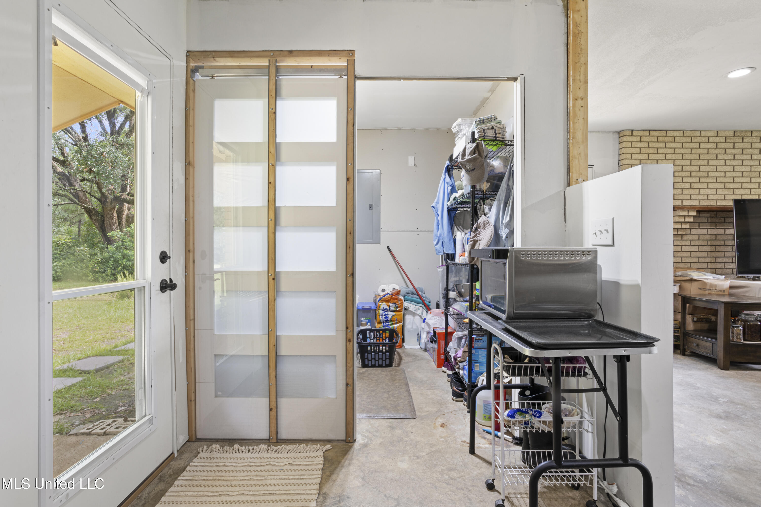 23601 Hinton Road Property Photo 16