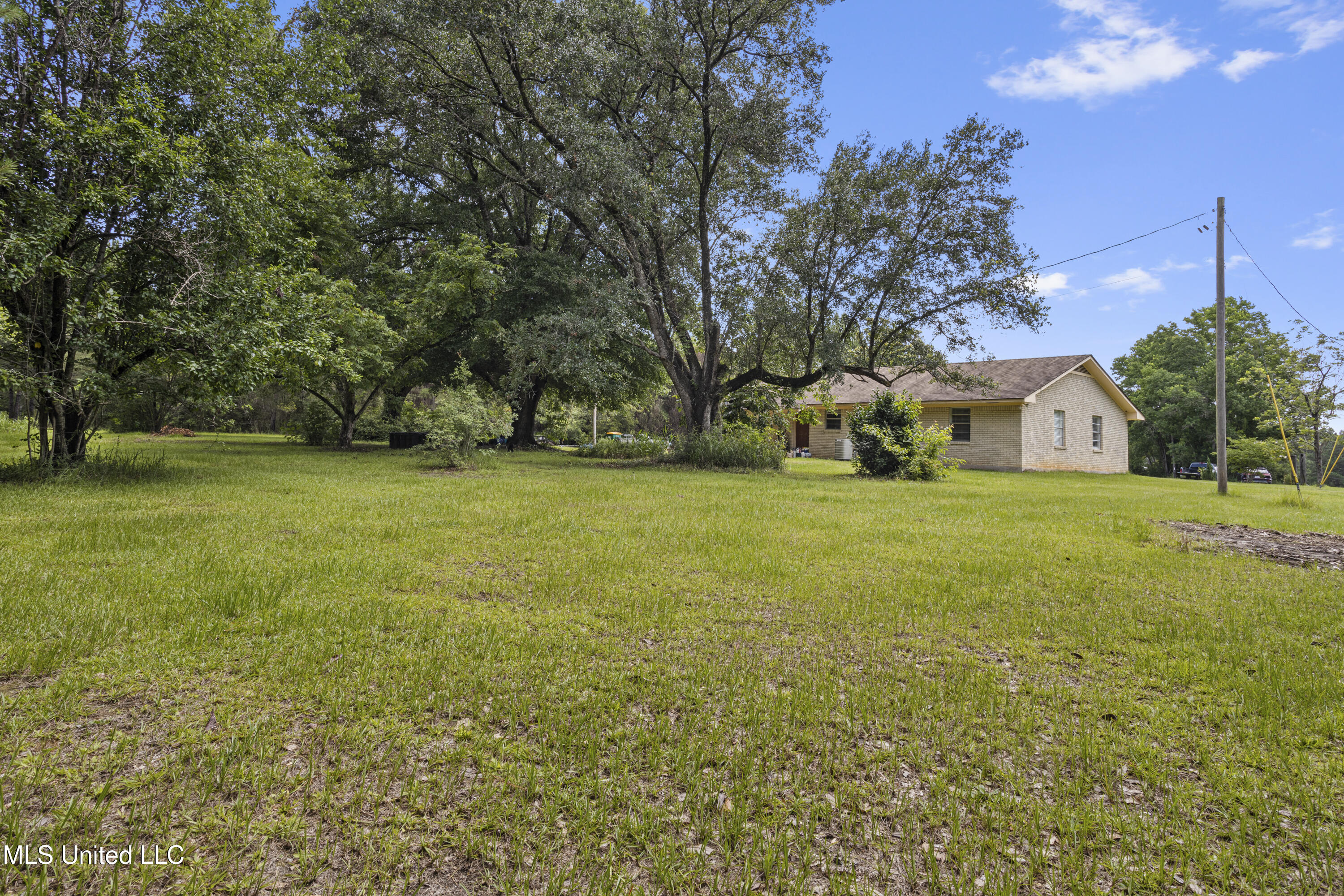 23601 Hinton Road Property Photo 19