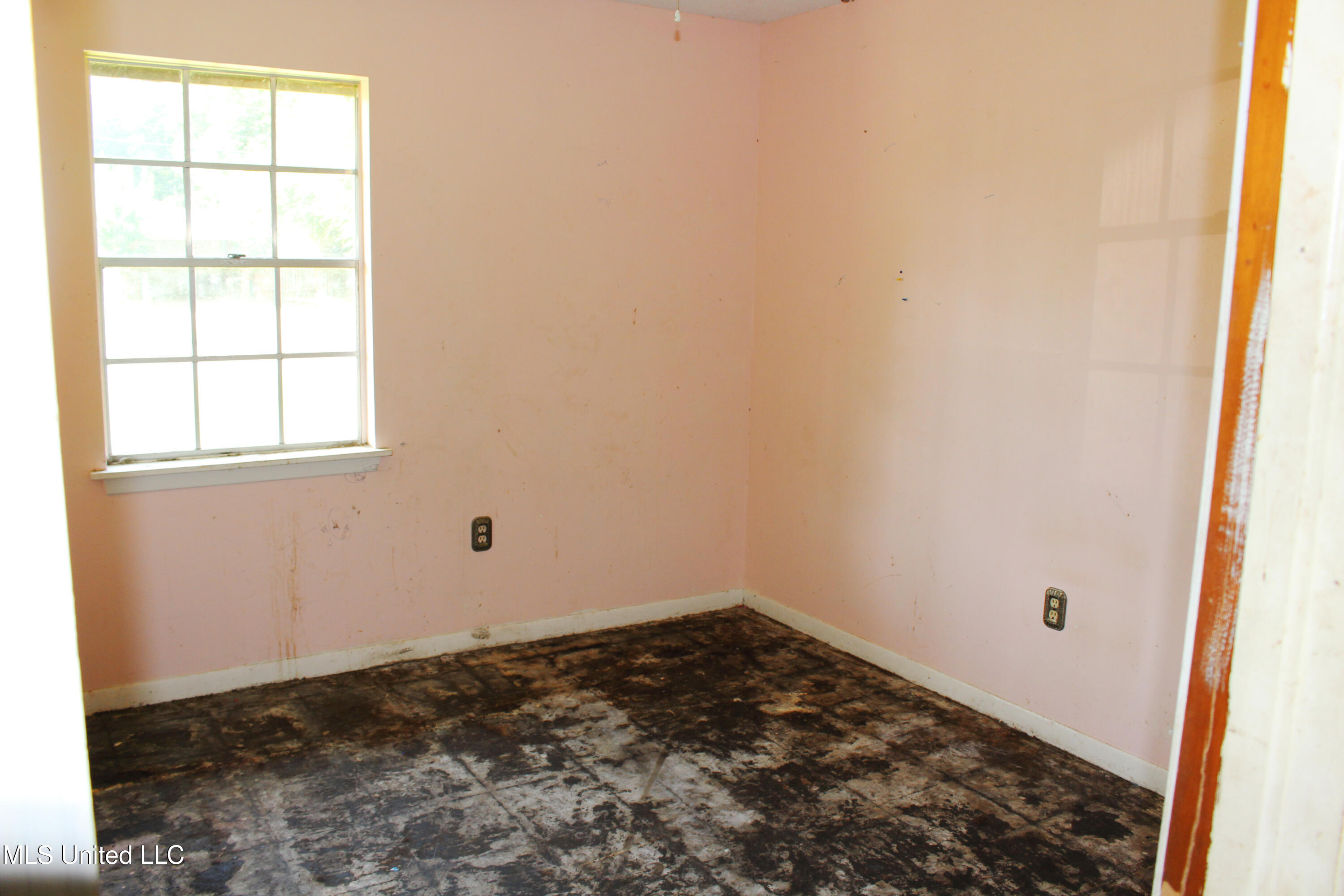 205 Shalimar Drive Property Photo 9