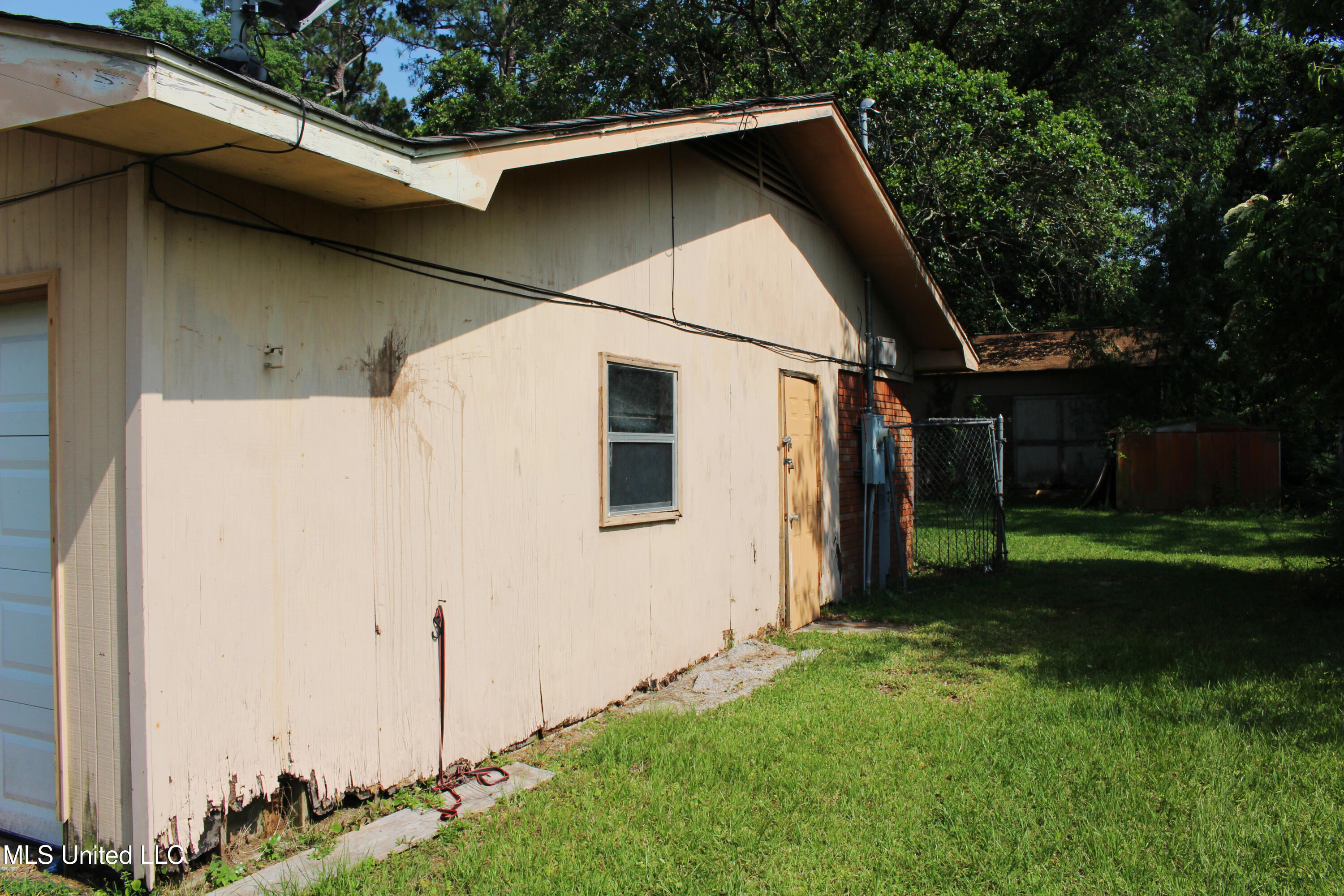 205 Shalimar Drive Property Photo 12