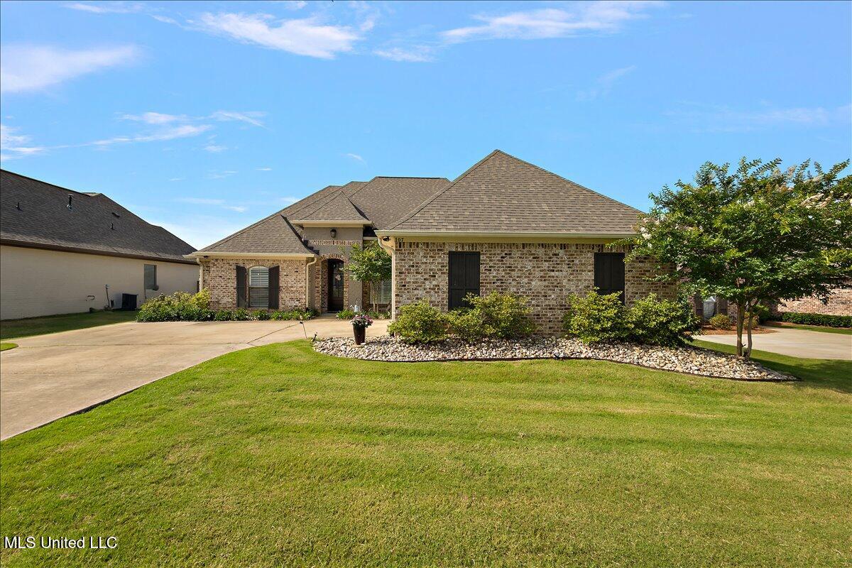 107 Sweetbriar Circle Property Photo 1
