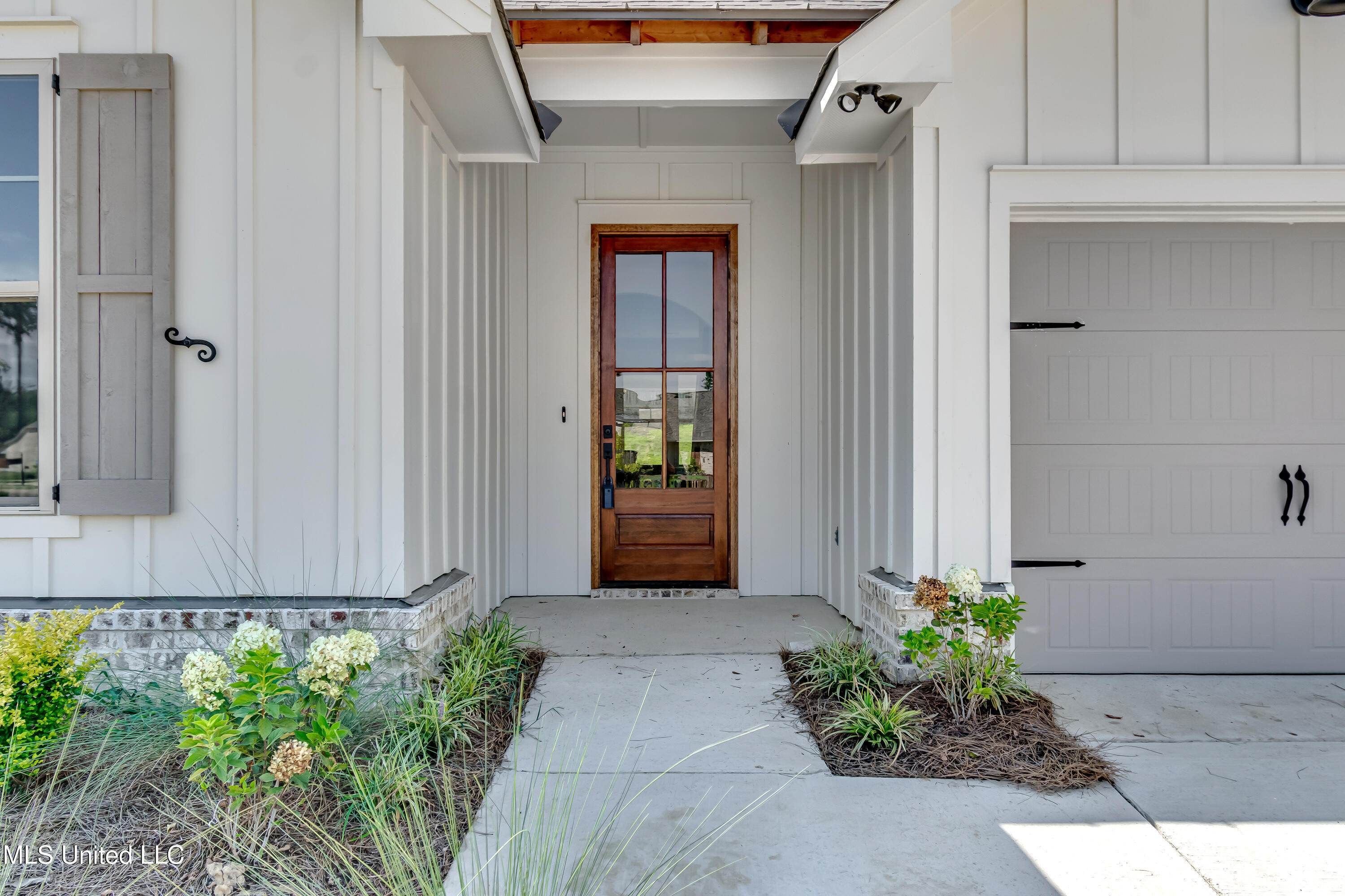 609 Cobalt Way Property Photo 5