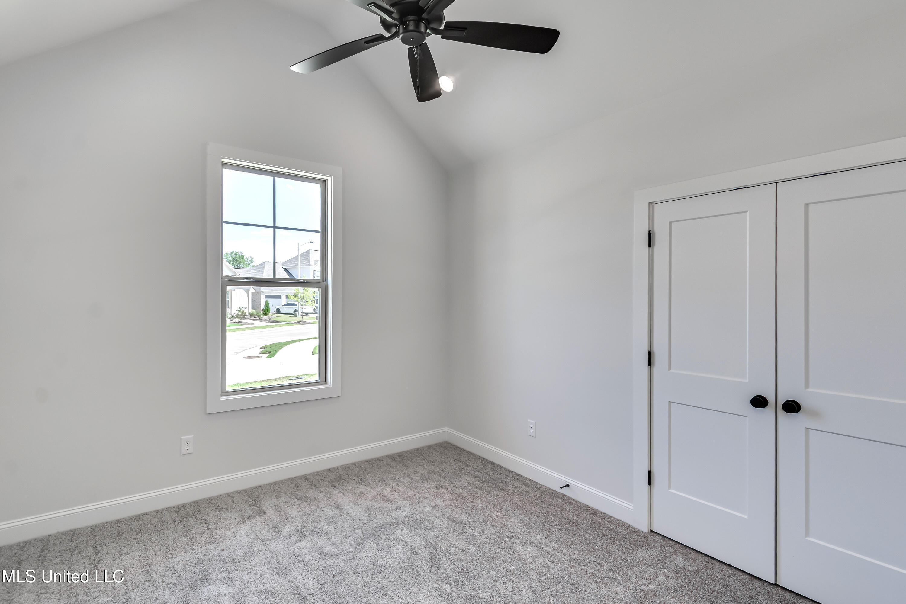 609 Cobalt Way Property Photo 11