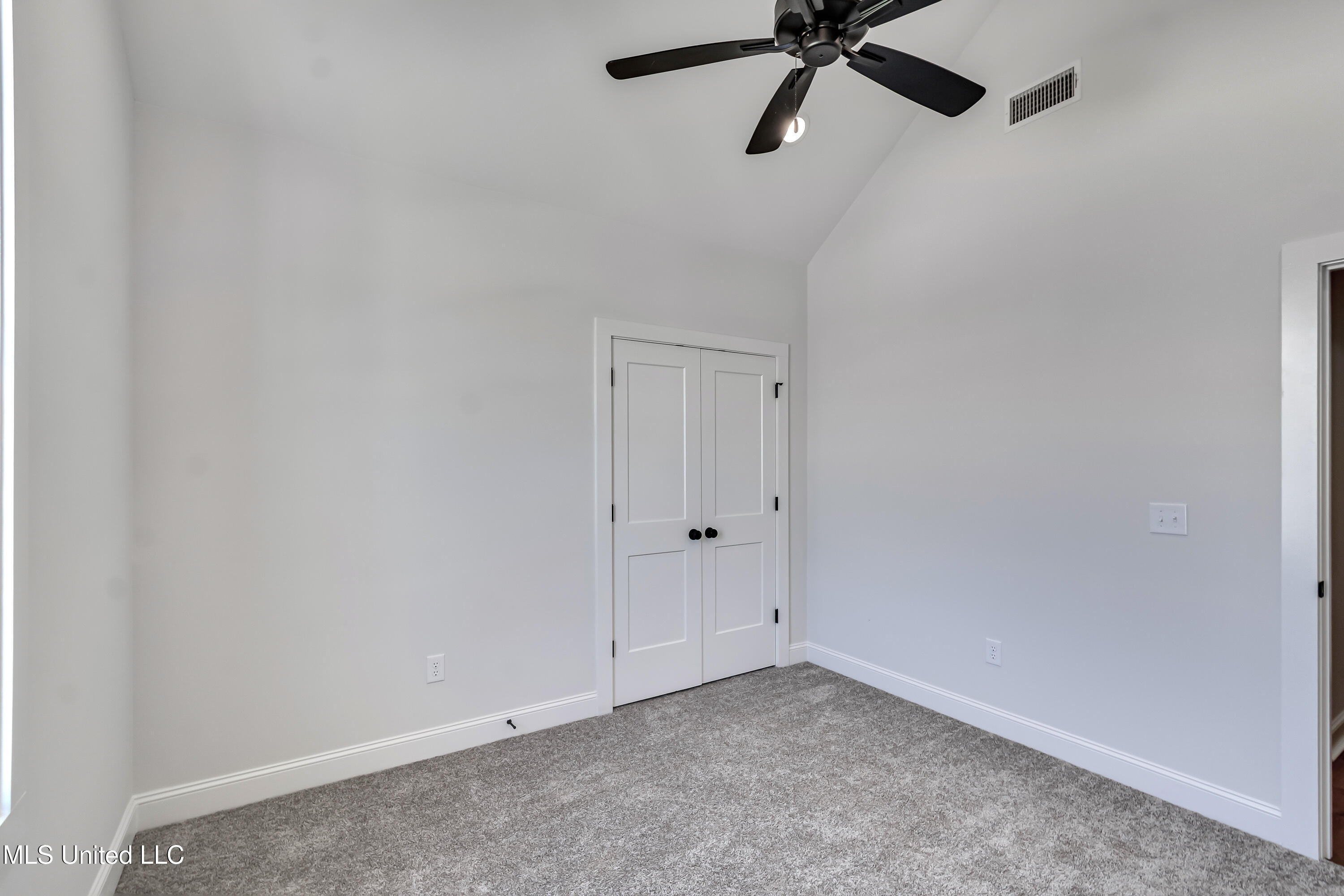 609 Cobalt Way Property Photo 15