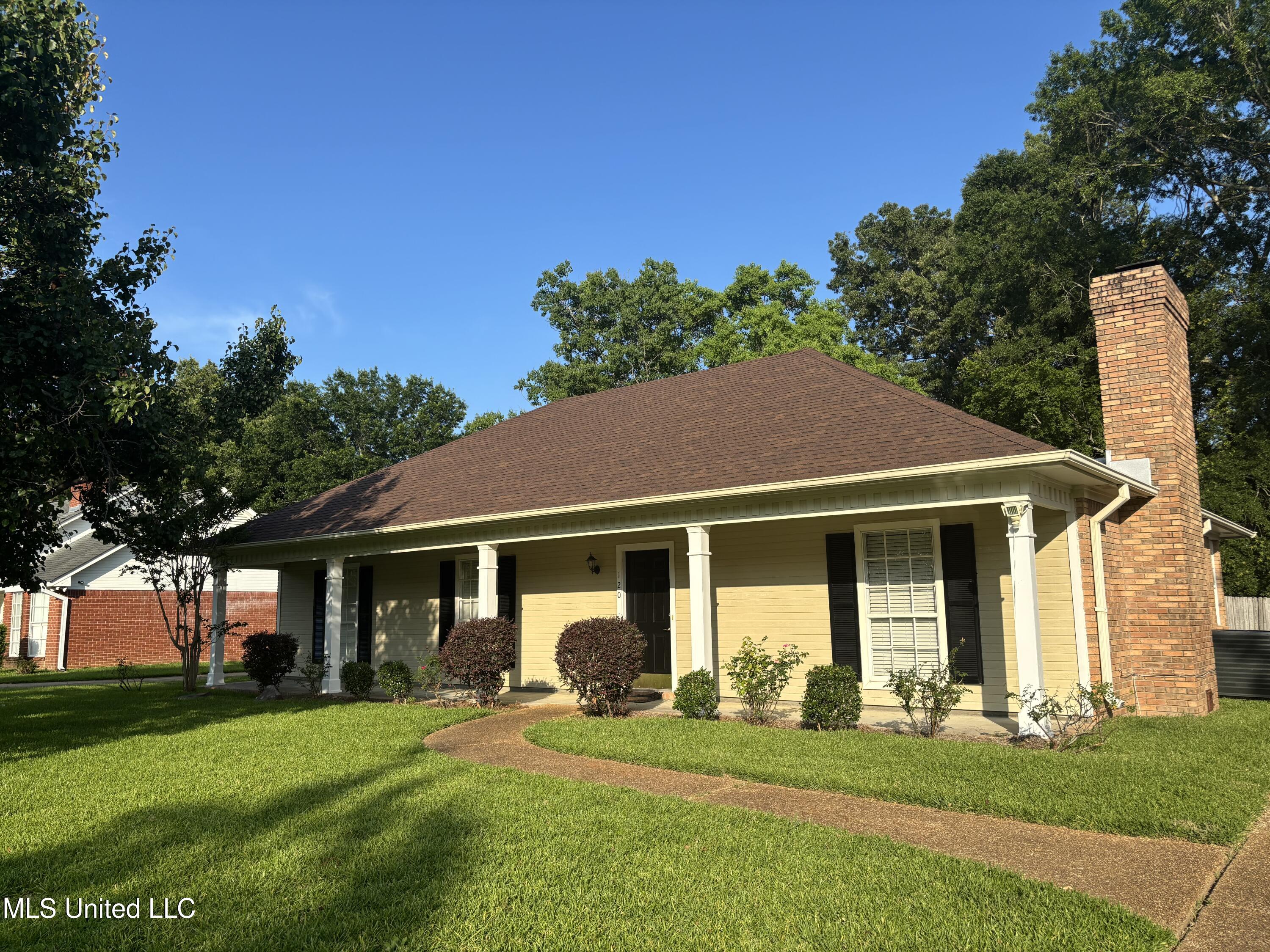120 Glenwood Drive Property Photo
