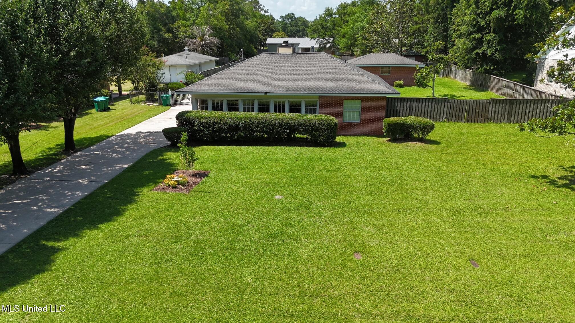 202 45th Street Property Photo 1