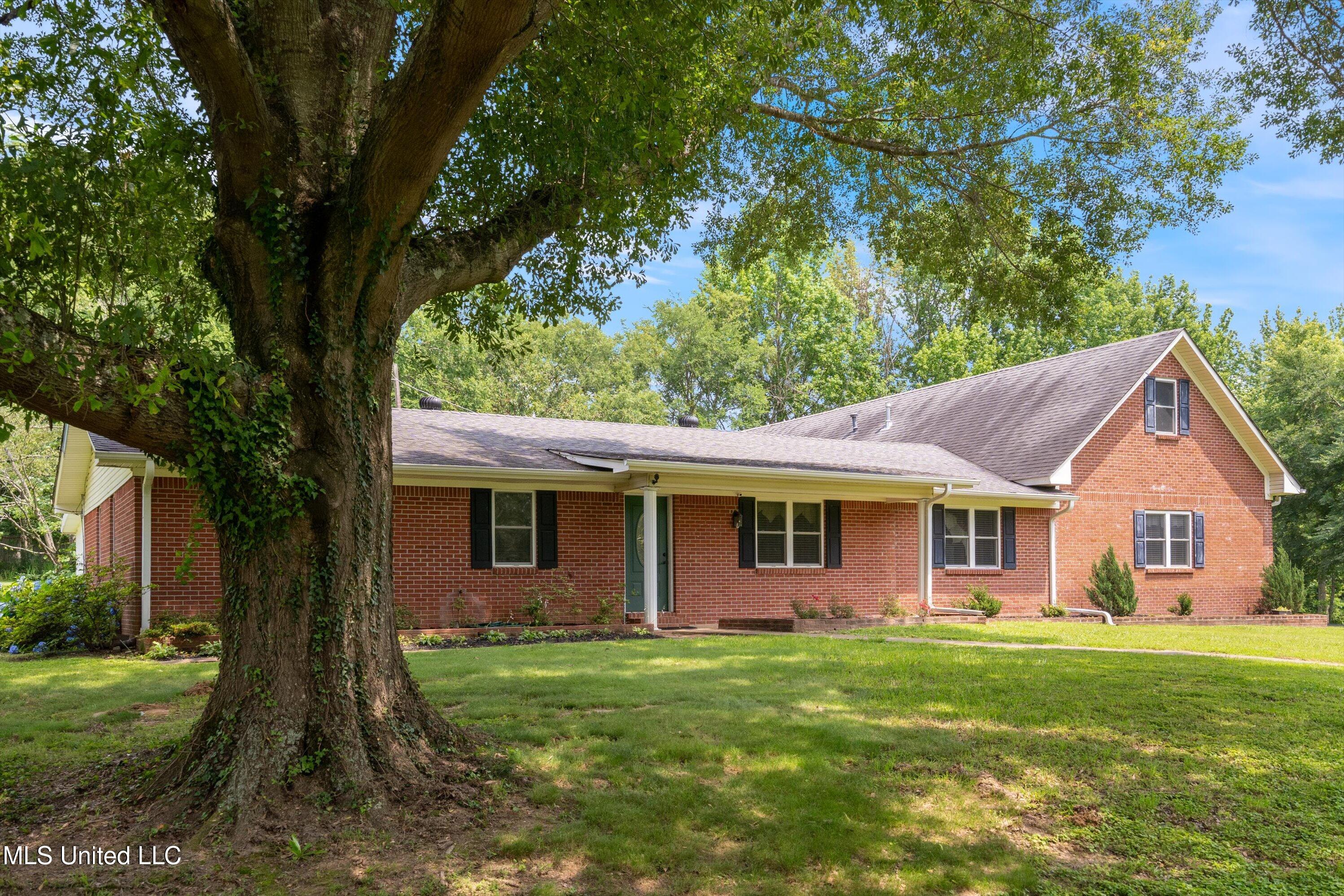 560 Post Office Road Property Photo 1