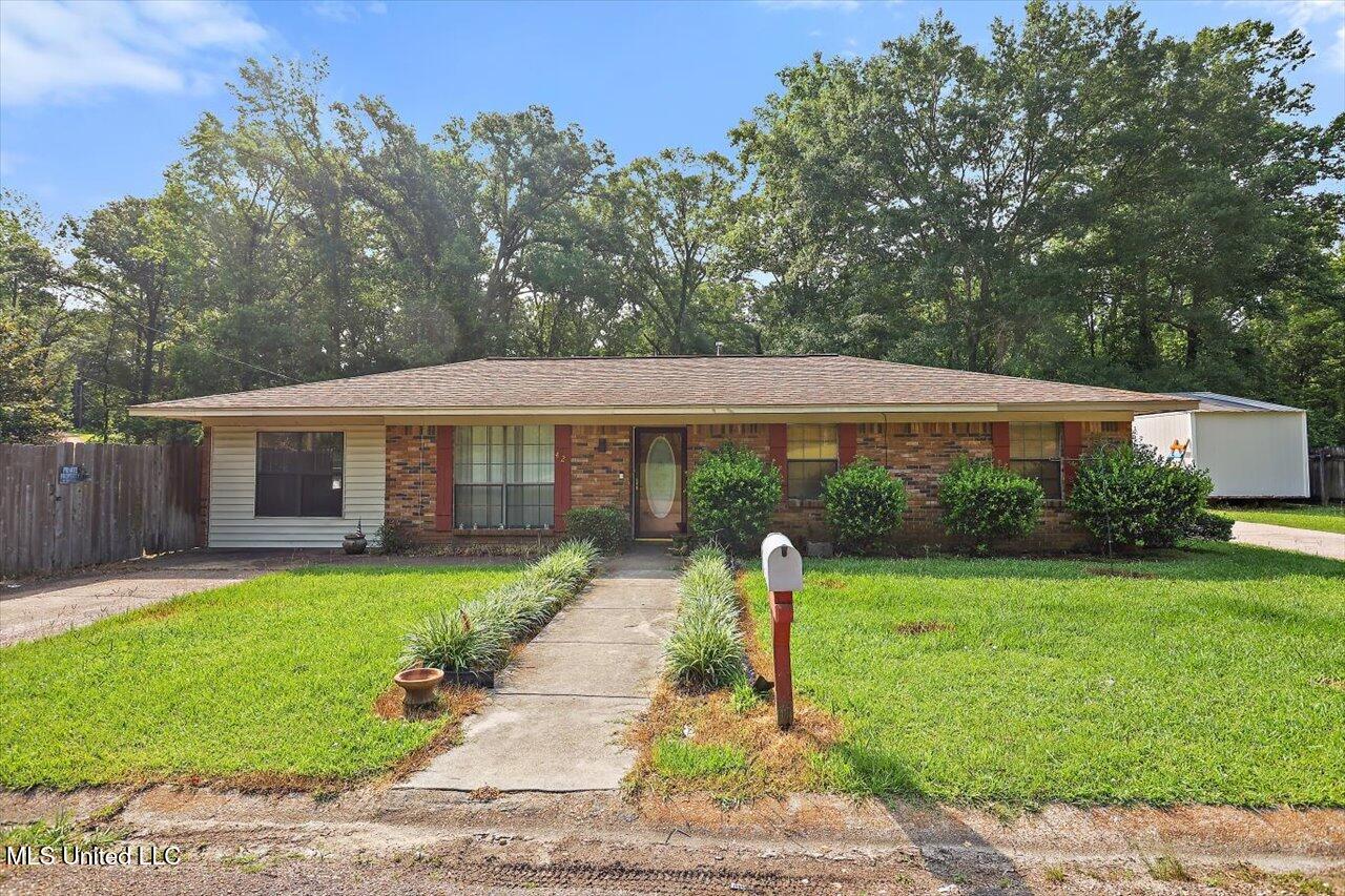 428 Simpson Circle Property Photo 1