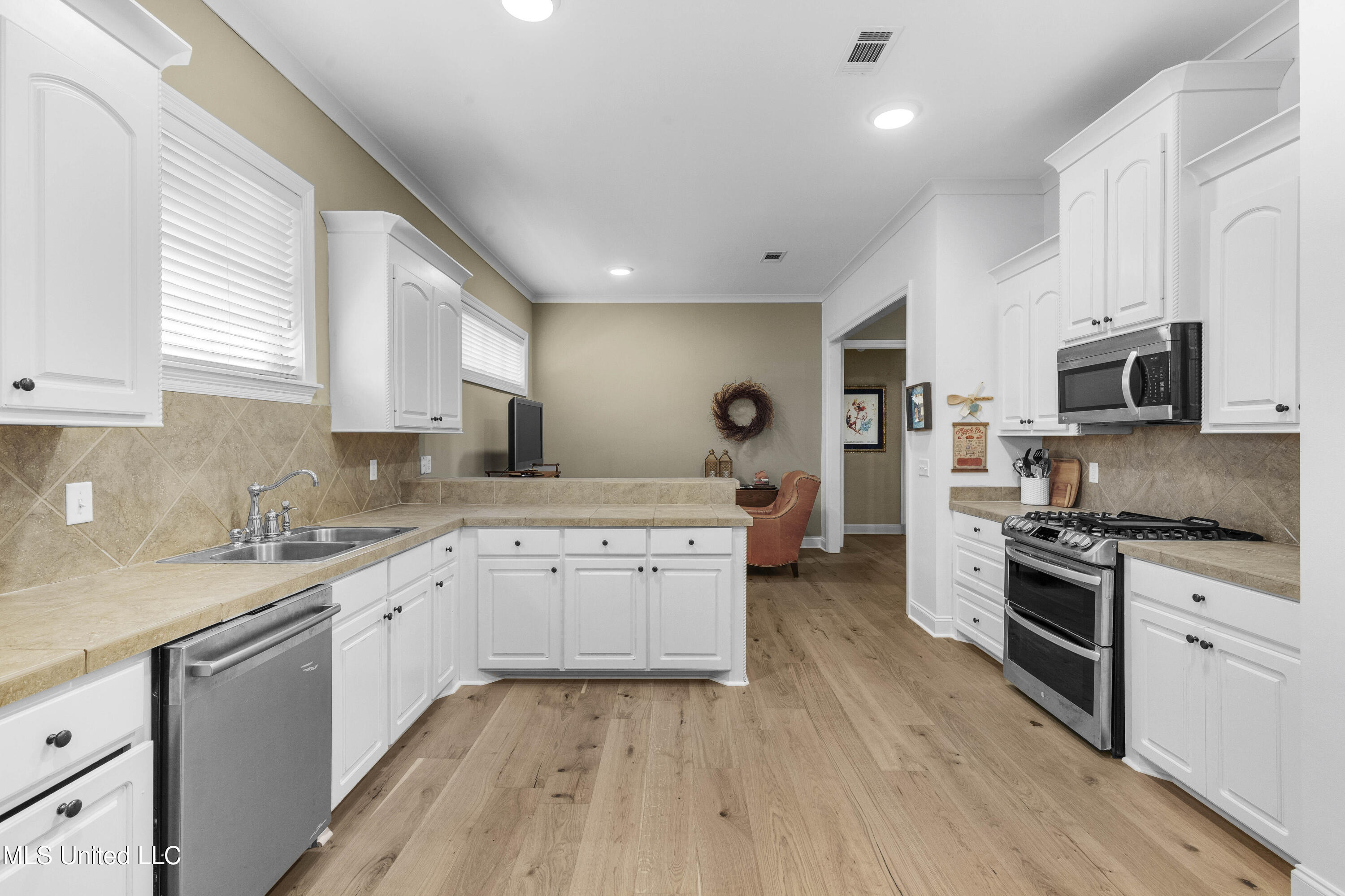 109 Hampton Chase Property Photo 10