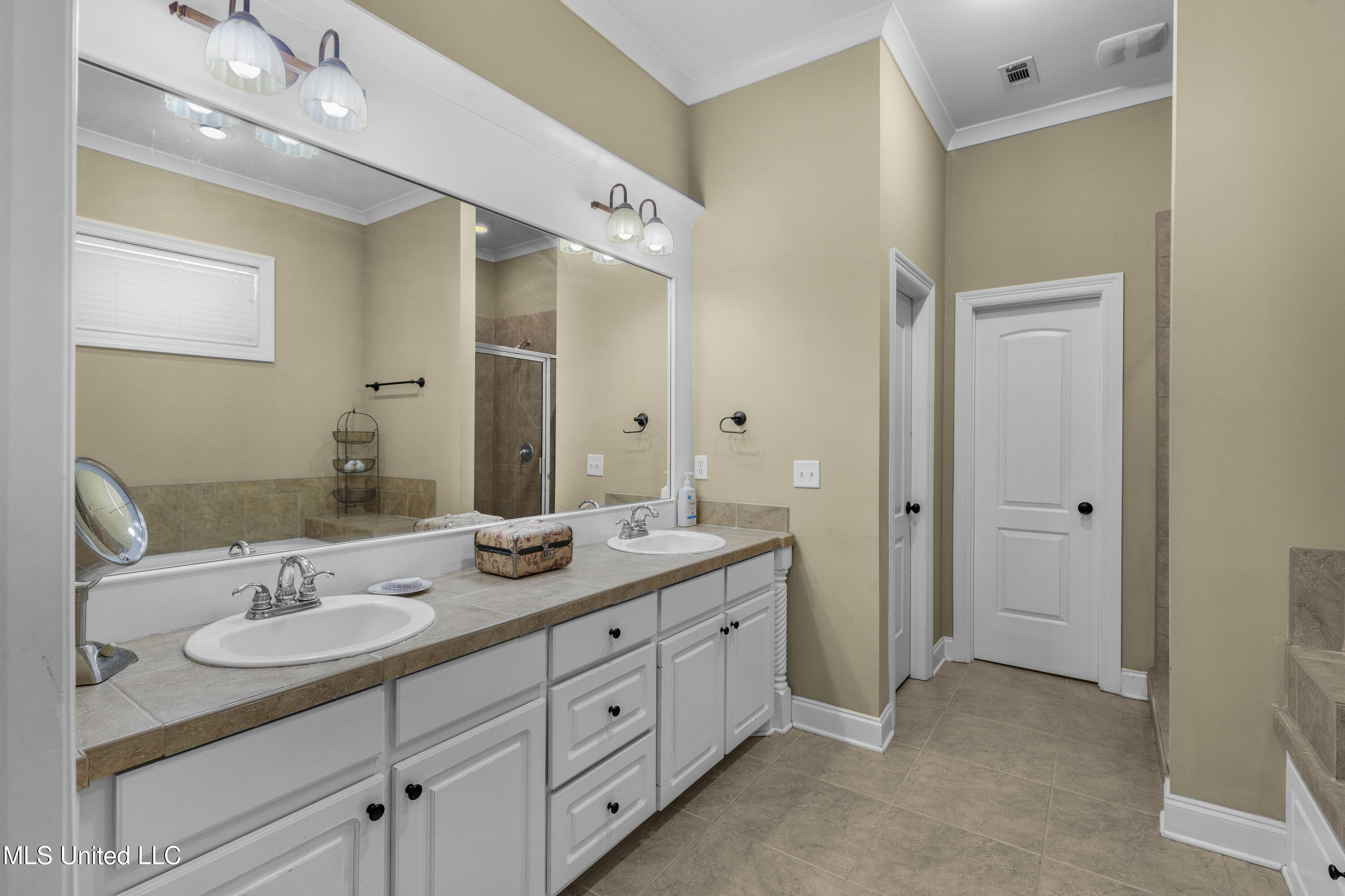 109 Hampton Chase Property Photo 16