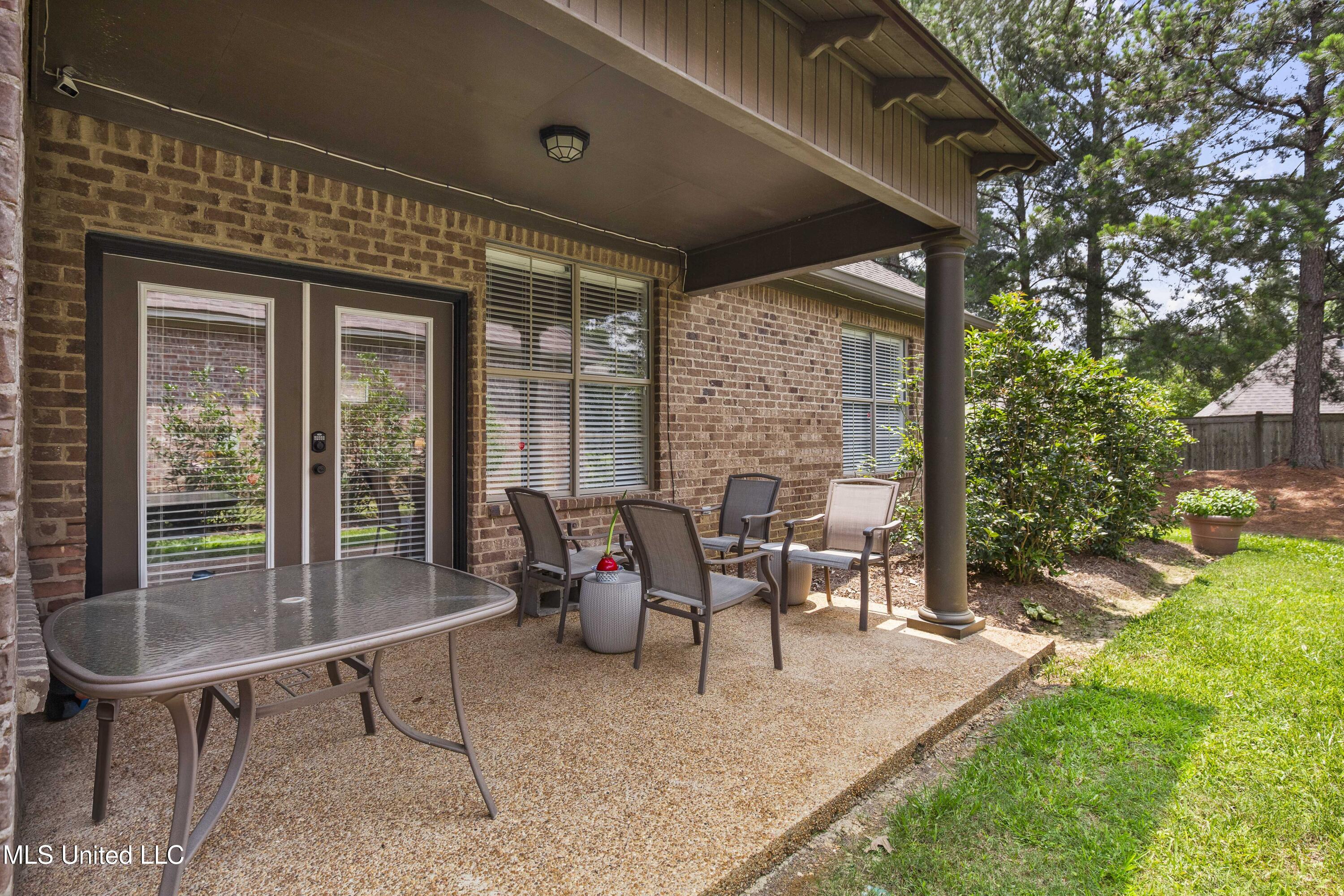 109 Hampton Chase Property Photo 21