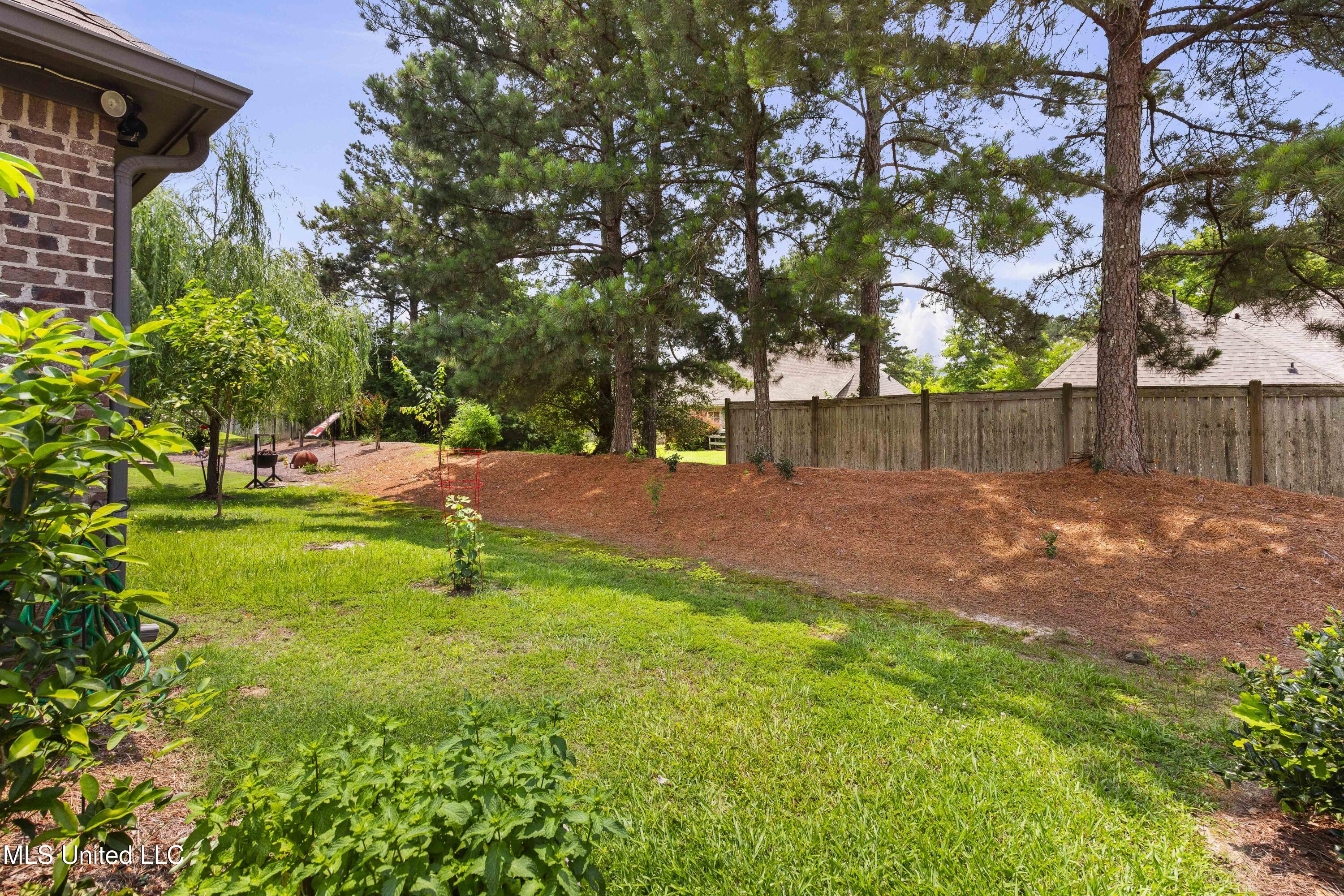 109 Hampton Chase Property Photo 23