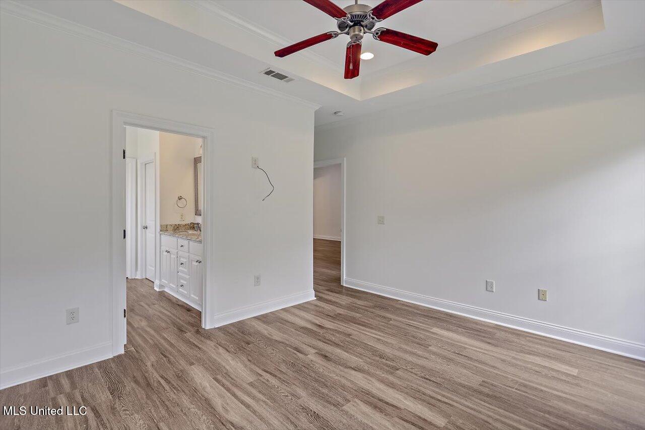 519 Morning Glory Cove Property Photo 18