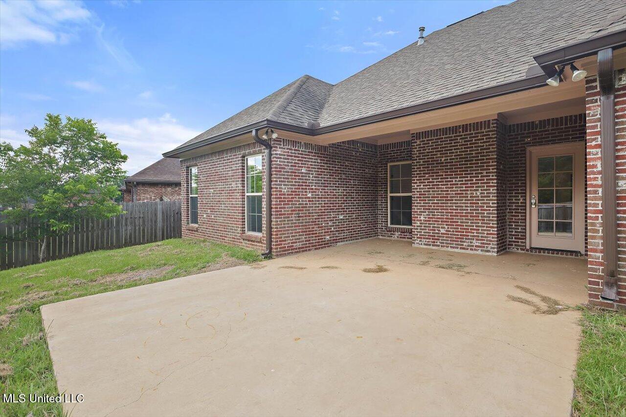 519 Morning Glory Cove Property Photo 28