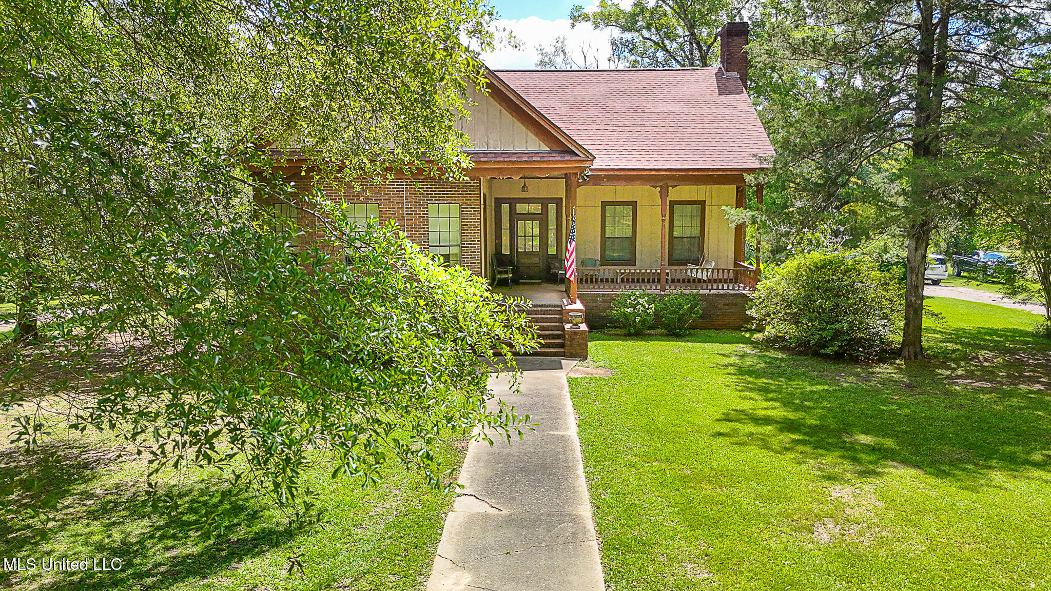 2548 Furrs Mill Drive Property Photo 3