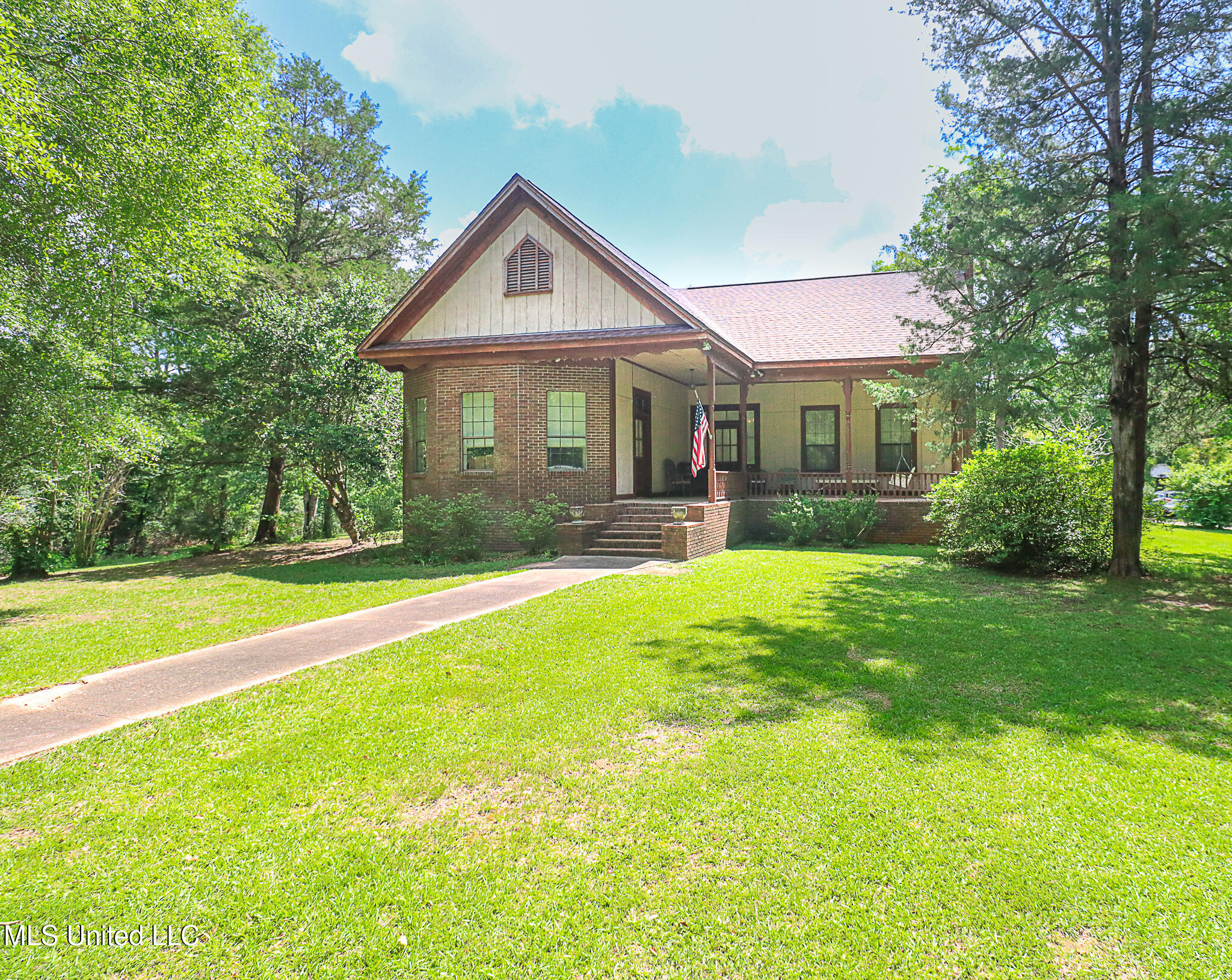 2548 Furrs Mill Drive Property Photo 4