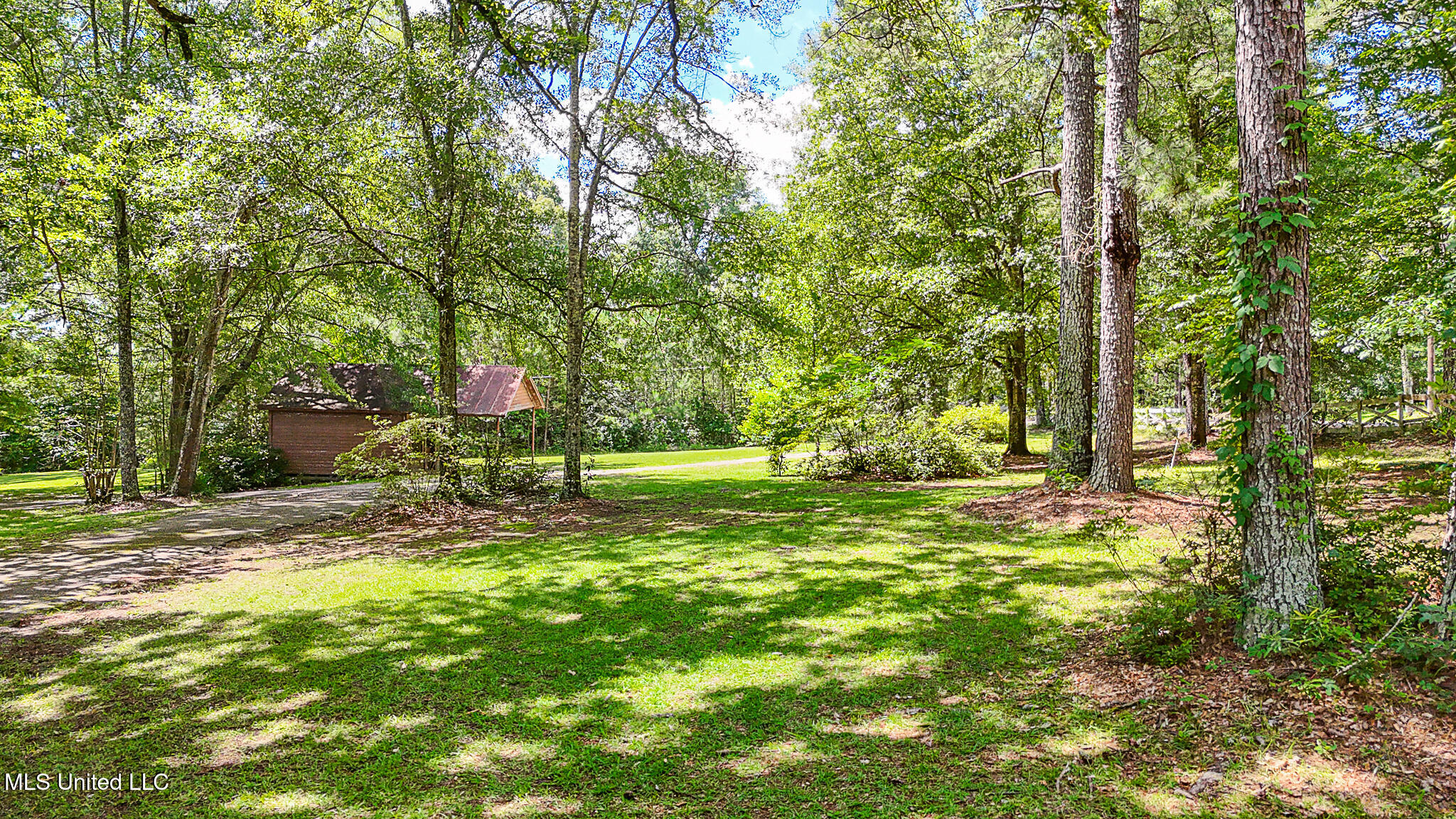2548 Furrs Mill Drive Property Photo 6