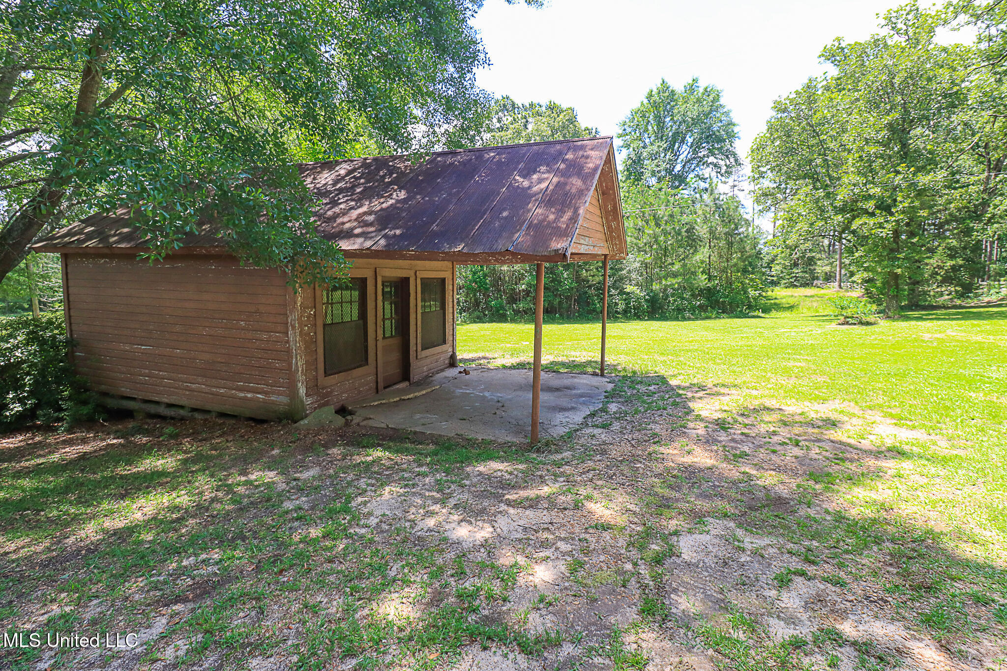 2548 Furrs Mill Drive Property Photo 9