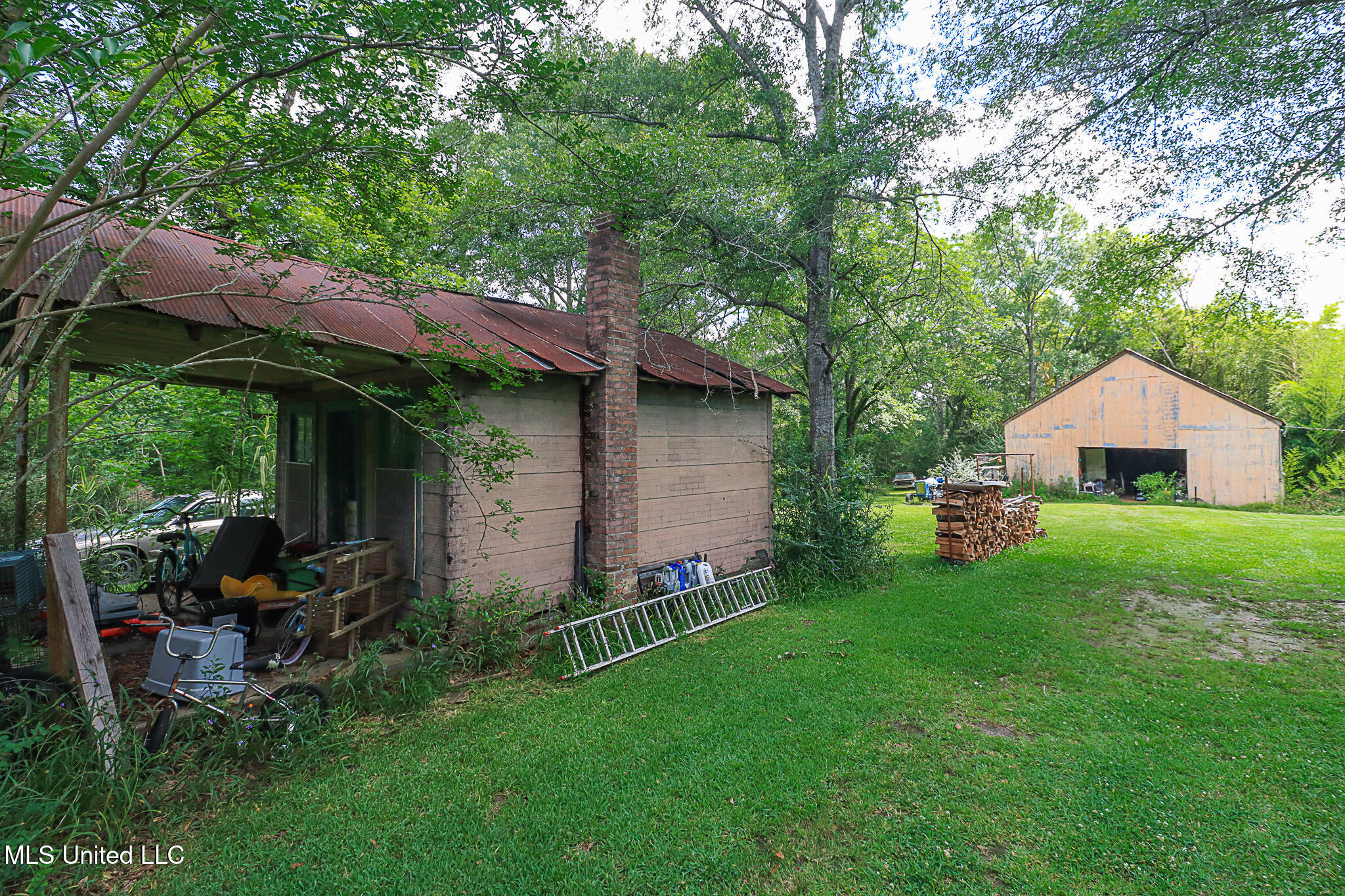 2548 Furrs Mill Drive Property Photo 11