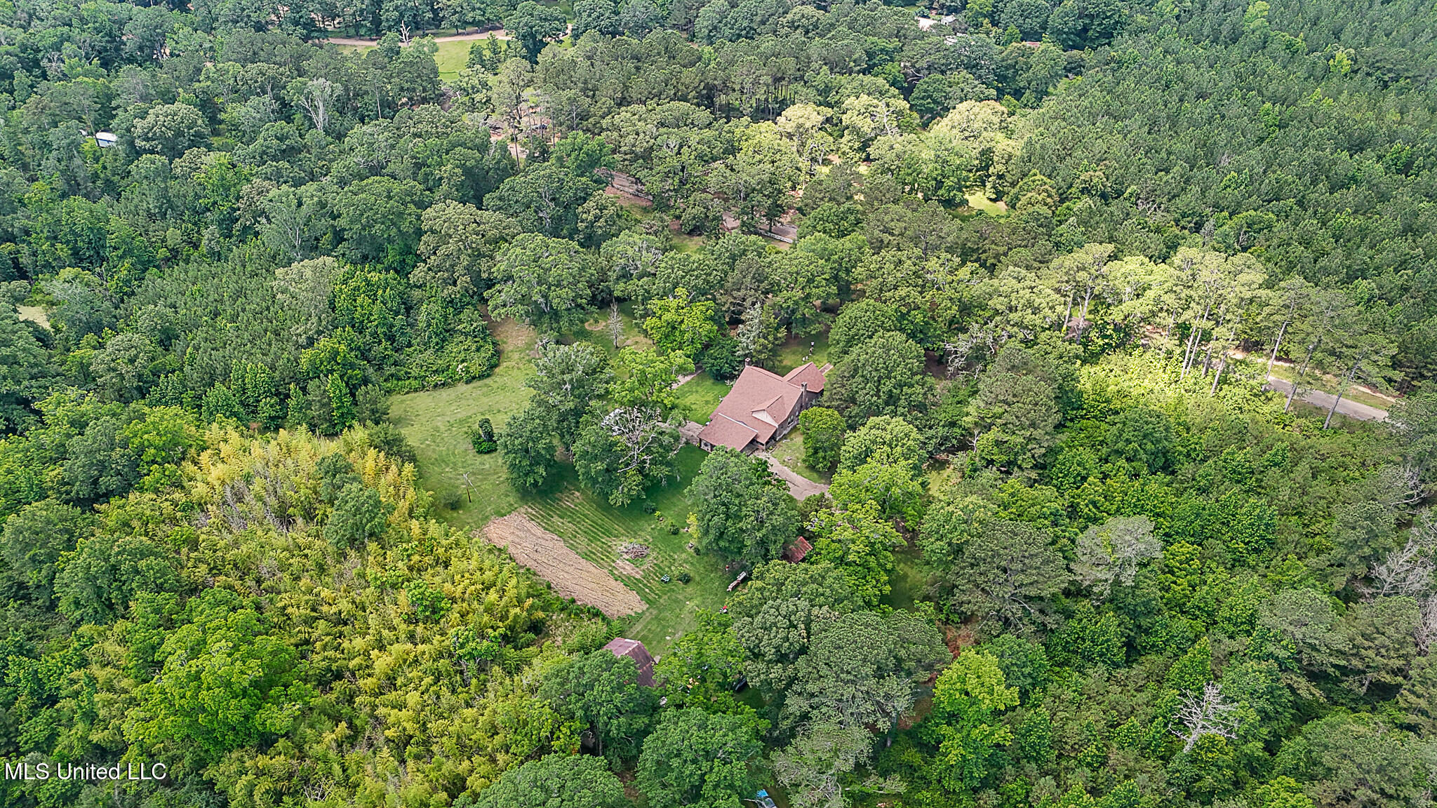 2548 Furrs Mill Drive Property Photo 18