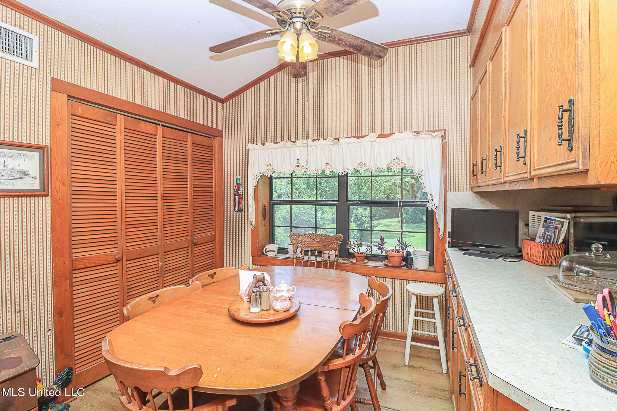 2548 Furrs Mill Drive Property Photo 40