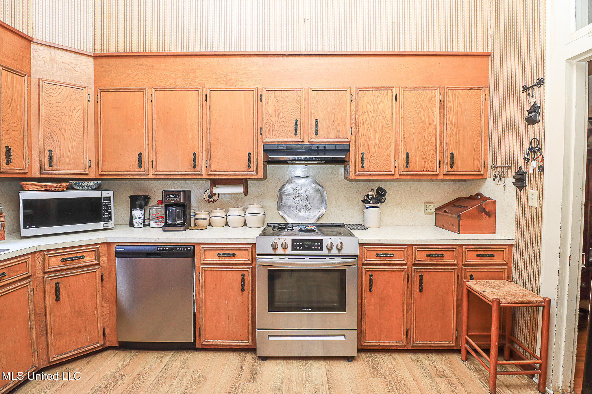 2548 Furrs Mill Drive Property Photo 41