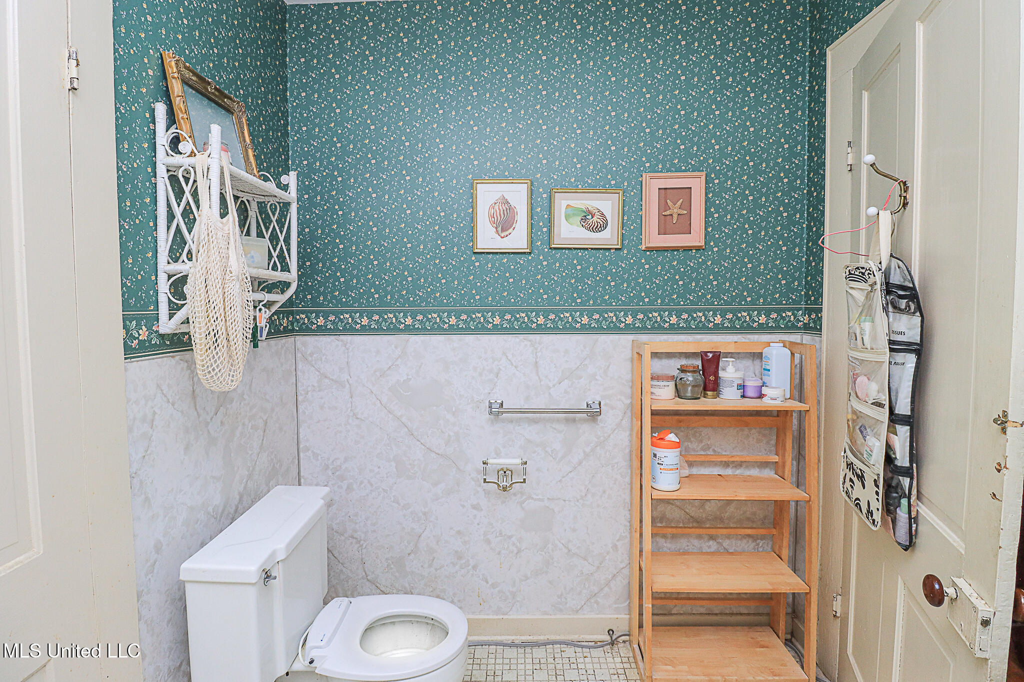 2548 Furrs Mill Drive Property Photo 64