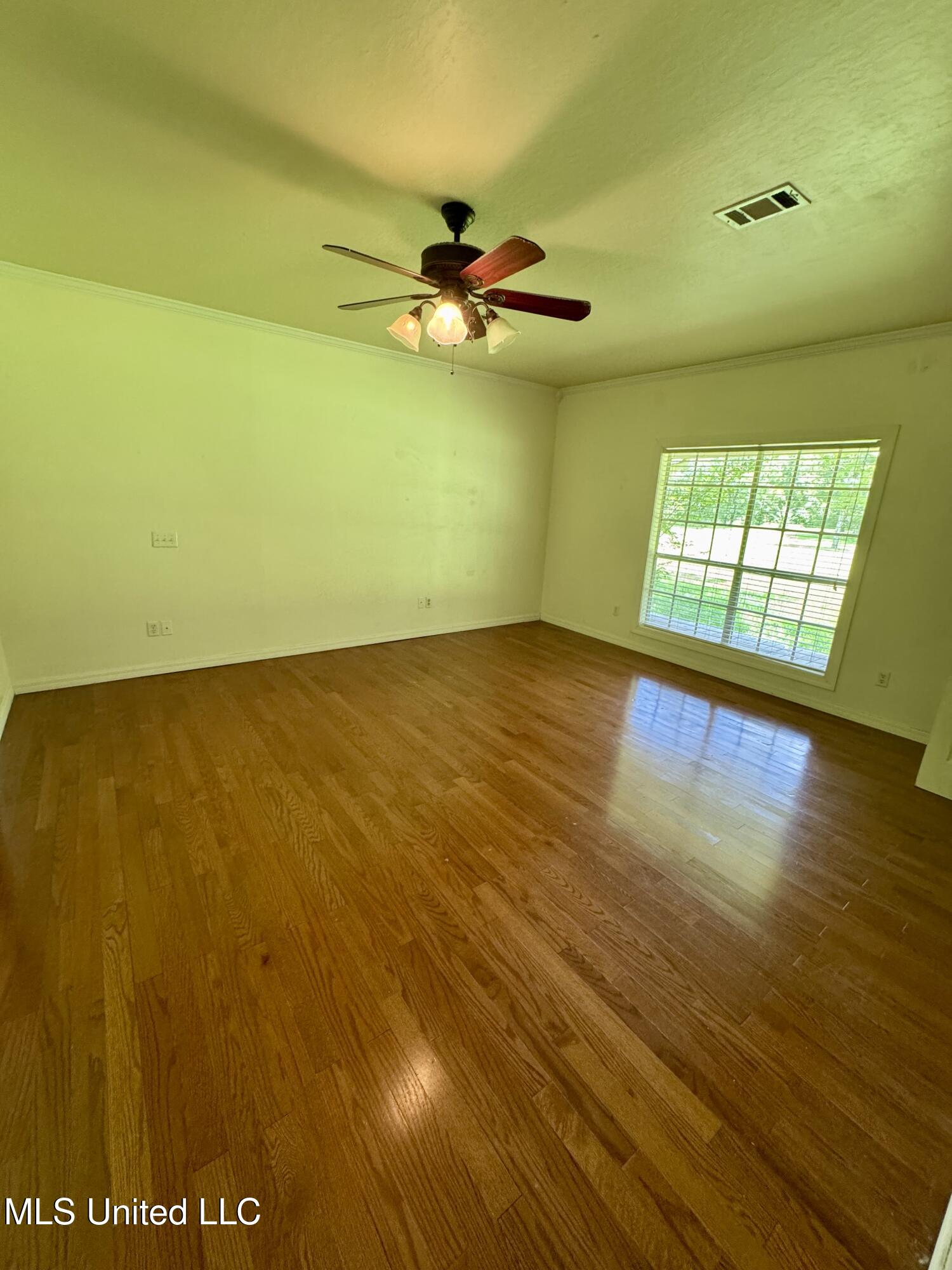 1104 County Road 266 Property Photo 15