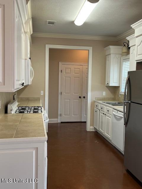 708 Bo Blaze Cove Property Photo 5