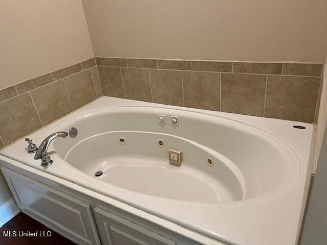 708 Bo Blaze Cove Property Photo 13