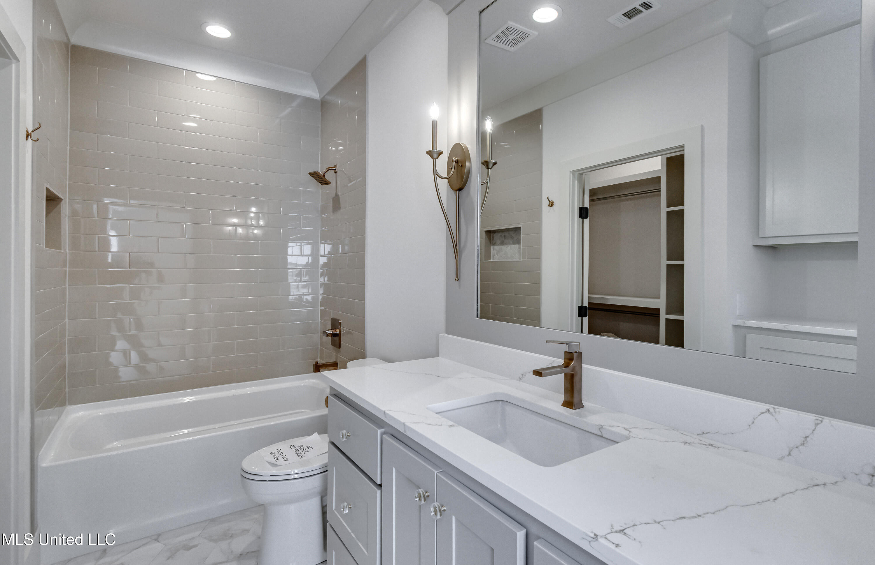 425 Whittington Circle Property Photo 24